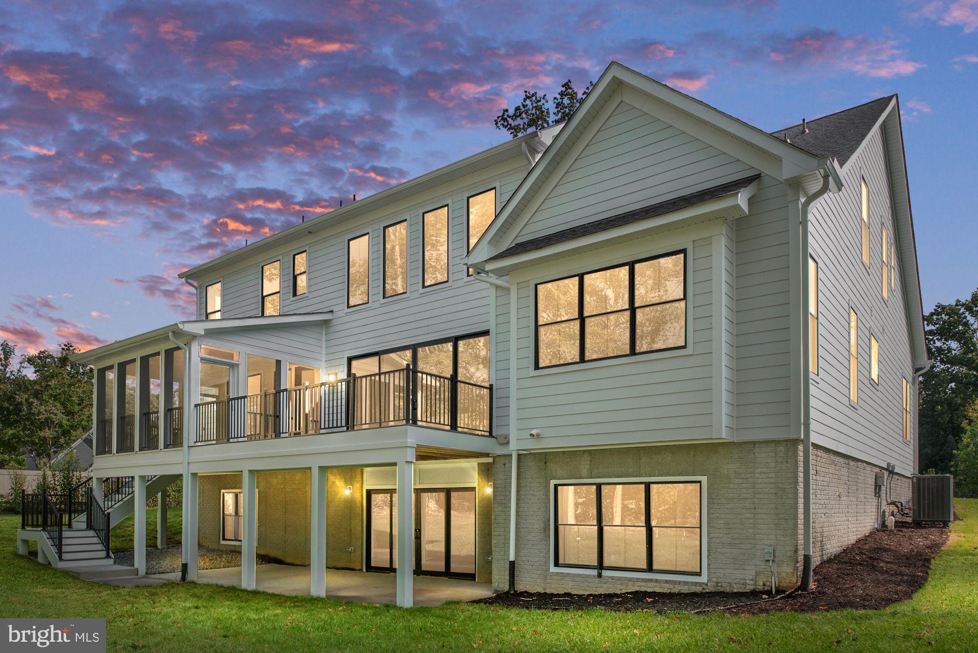 NOAHS LANDING - Residential