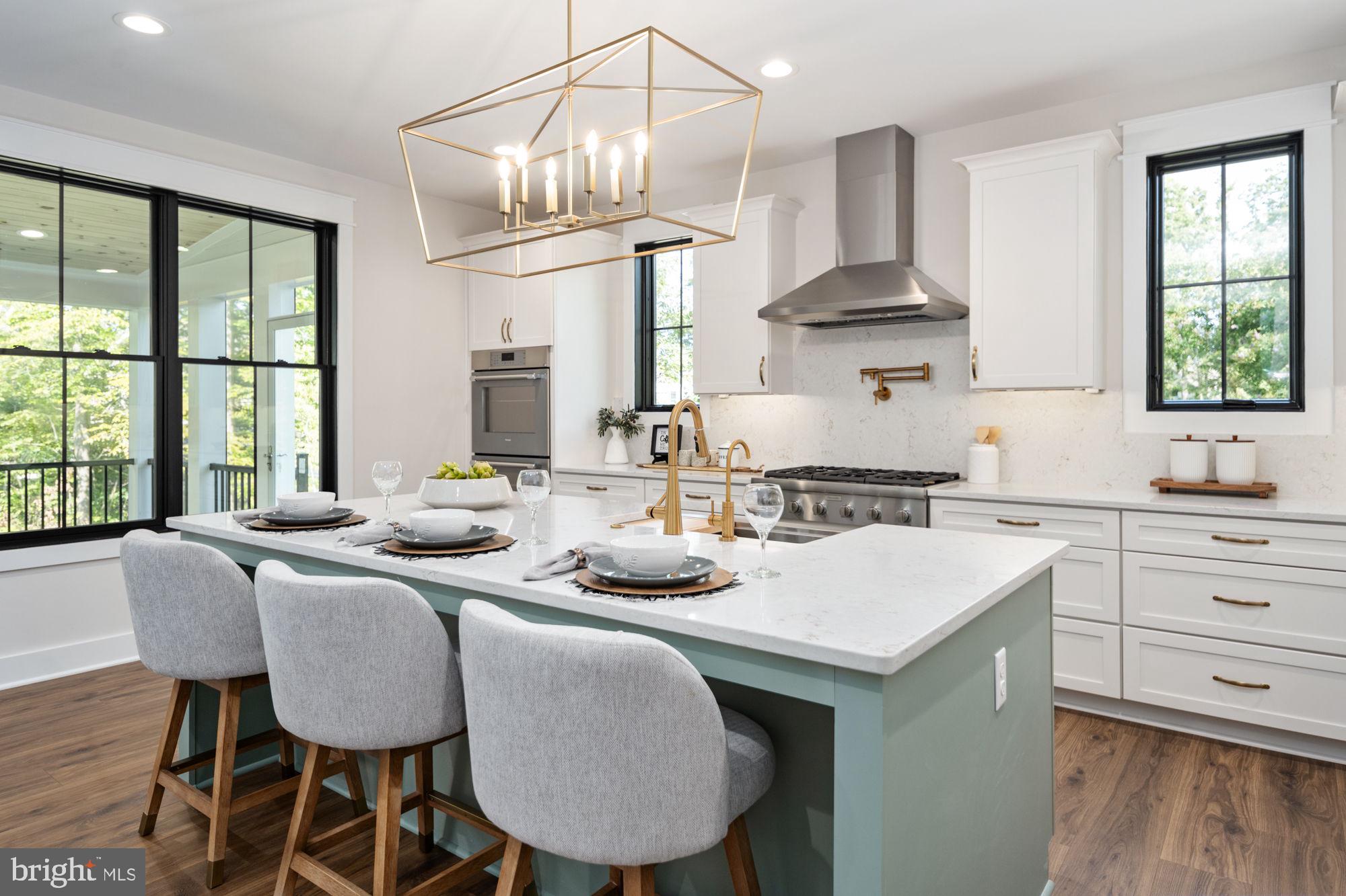 NOAHS LANDING - Residential