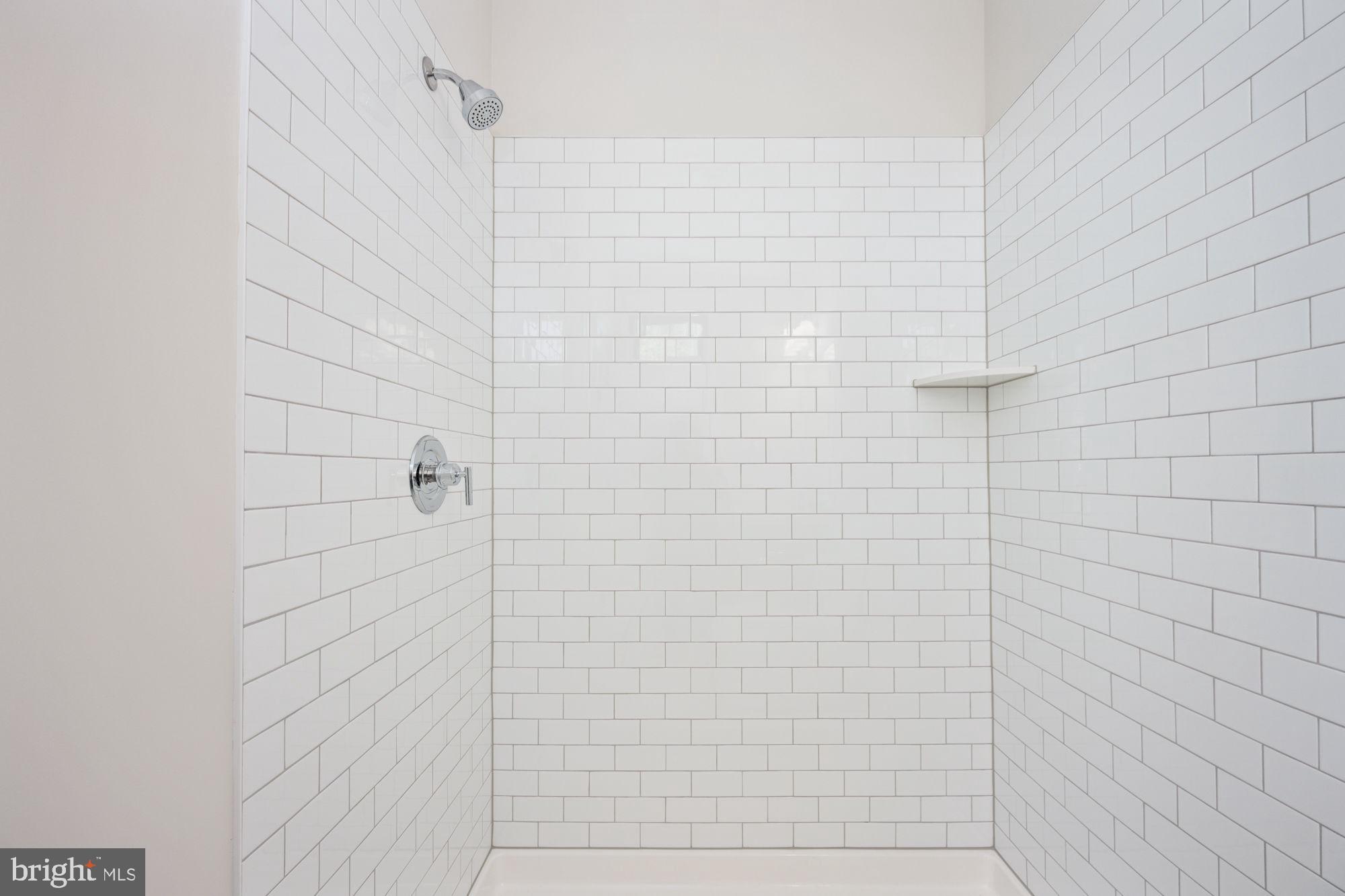 NOAHS LANDING - Residential