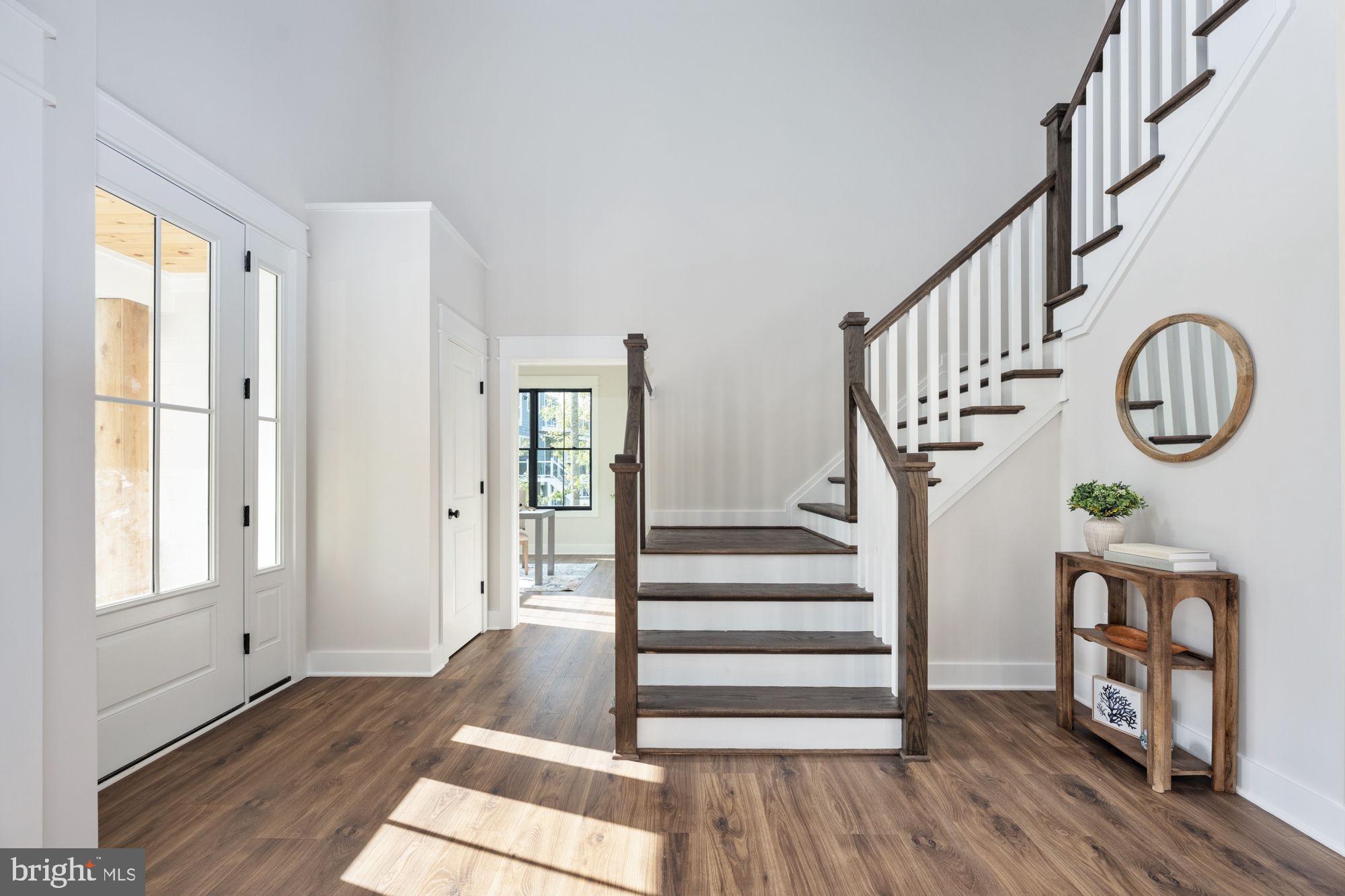 NOAHS LANDING - Residential