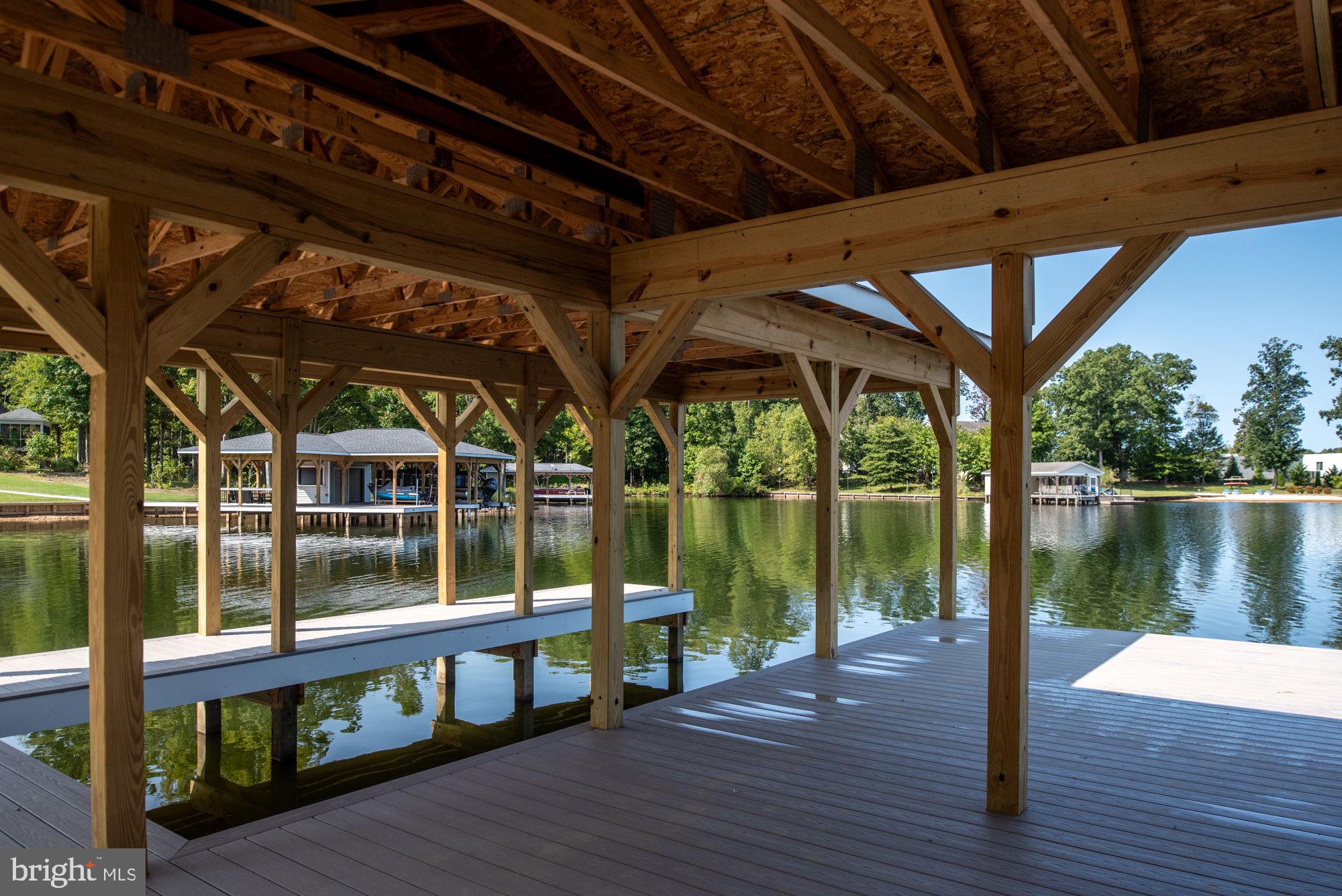 NOAHS LANDING - Residential