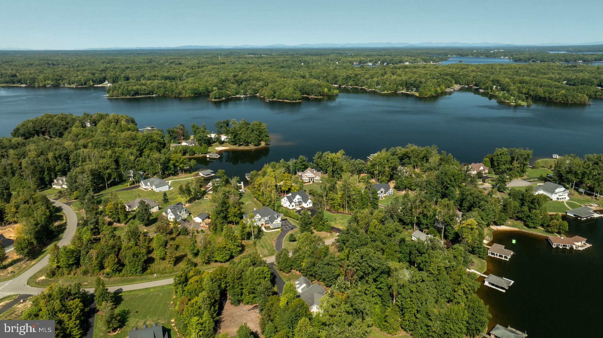 NOAHS LANDING - Residential