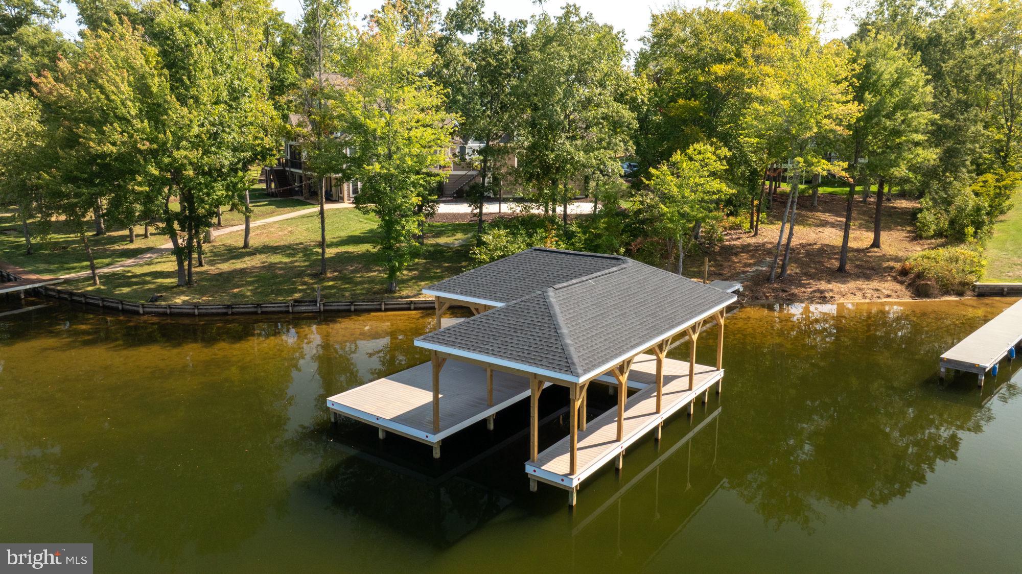 NOAHS LANDING - Residential