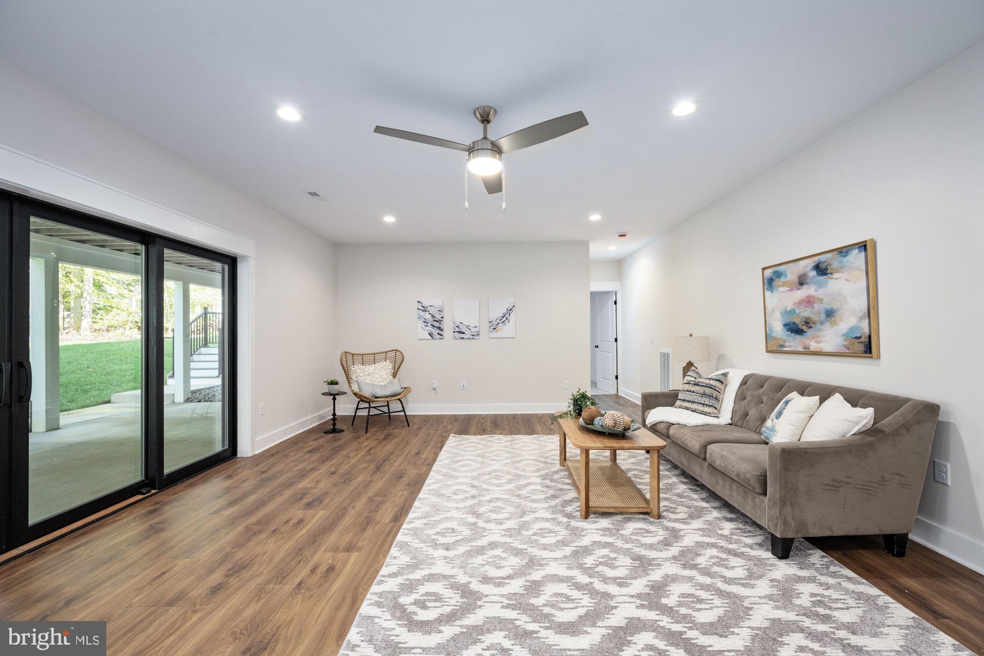 NOAHS LANDING - Residential