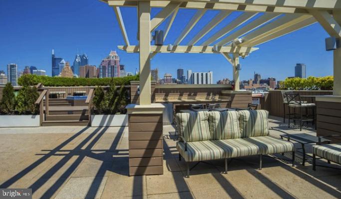 HAWTHORNE - Residential Lease
