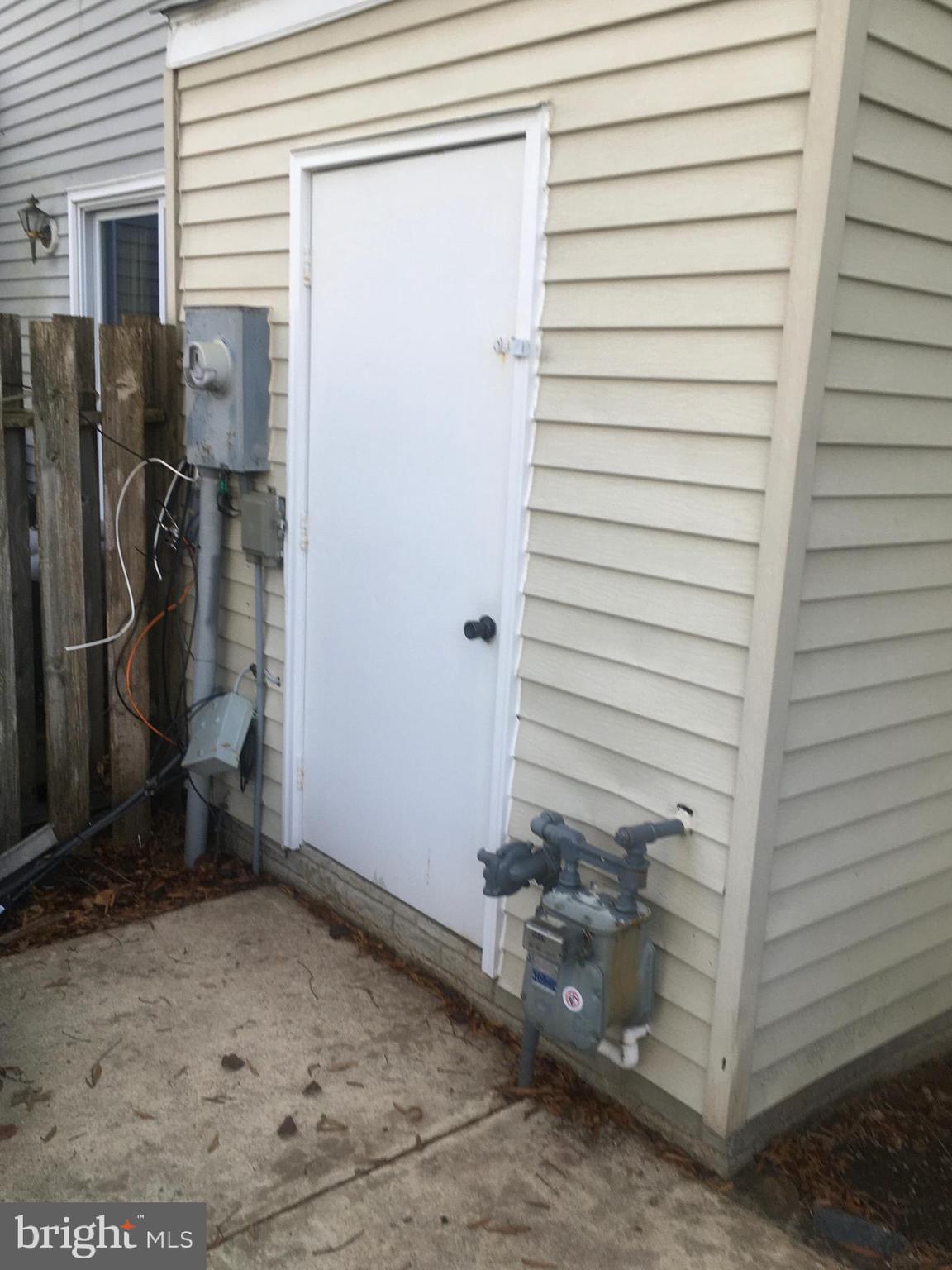 DALE CITY - Residential Lease