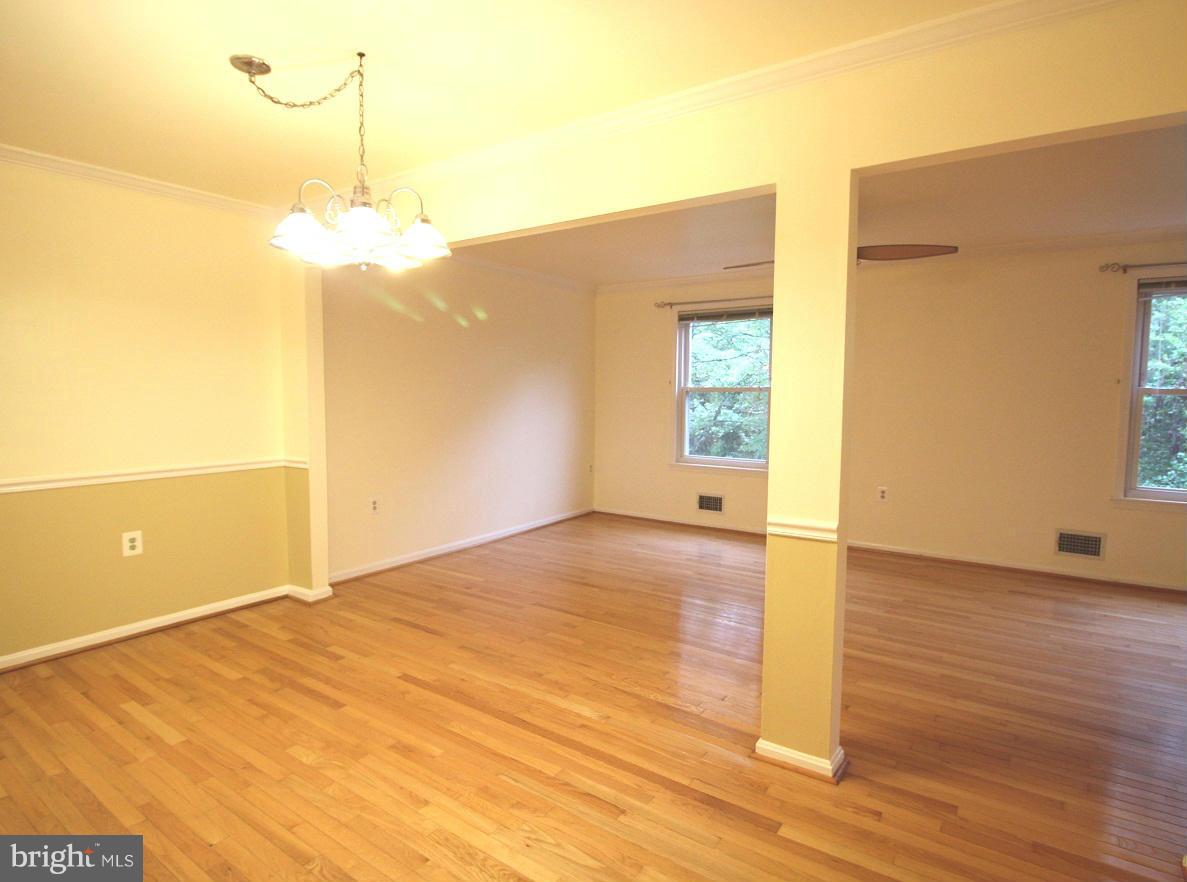 HERITAGE SQUARE - Residential