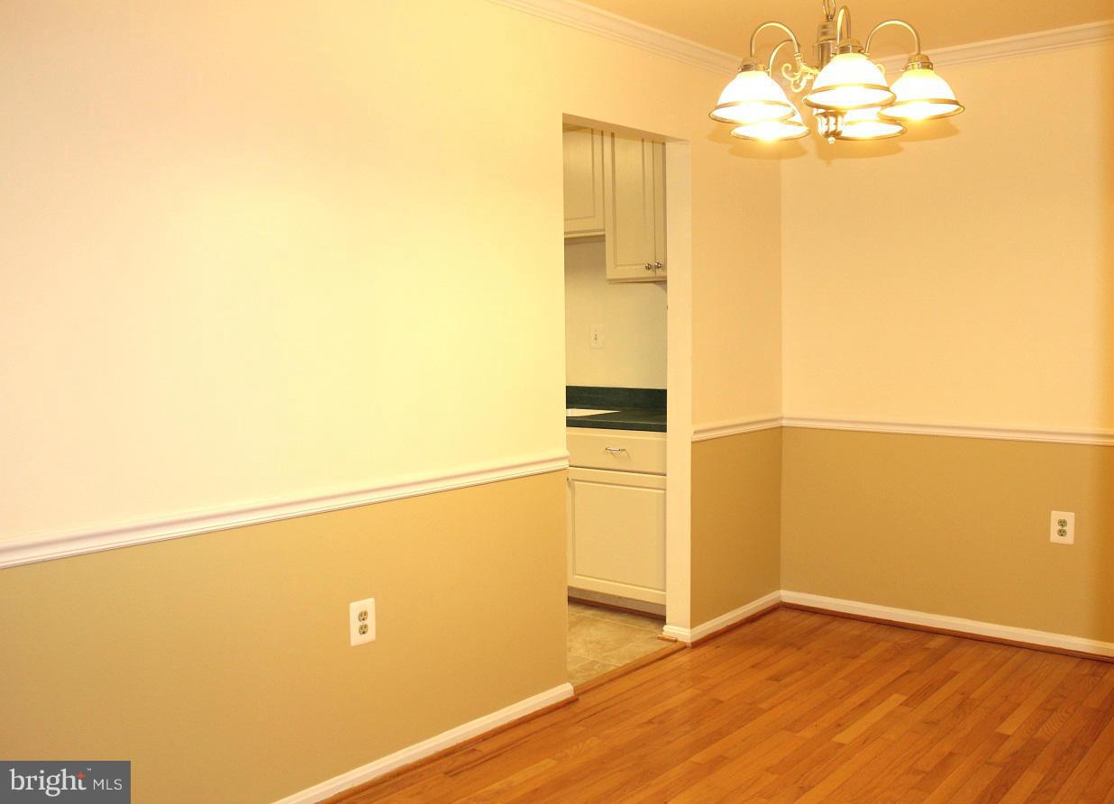 HERITAGE SQUARE - Residential