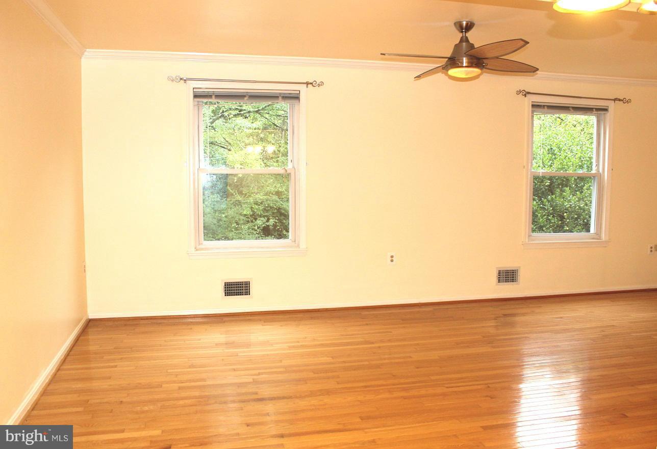 HERITAGE SQUARE - Residential