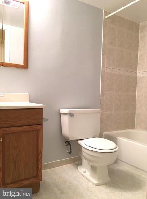 HERITAGE SQUARE - Residential