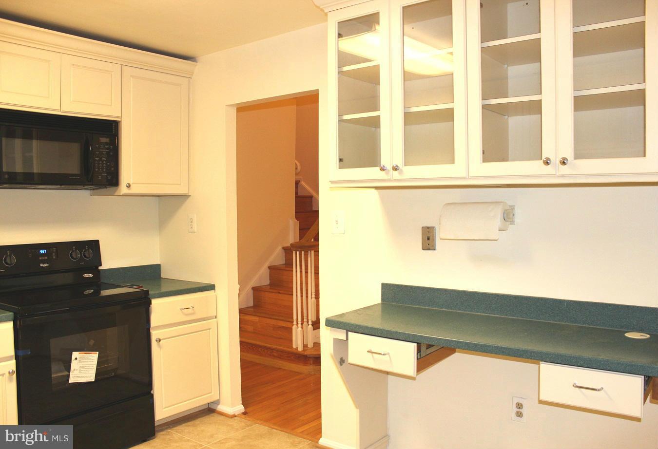 HERITAGE SQUARE - Residential