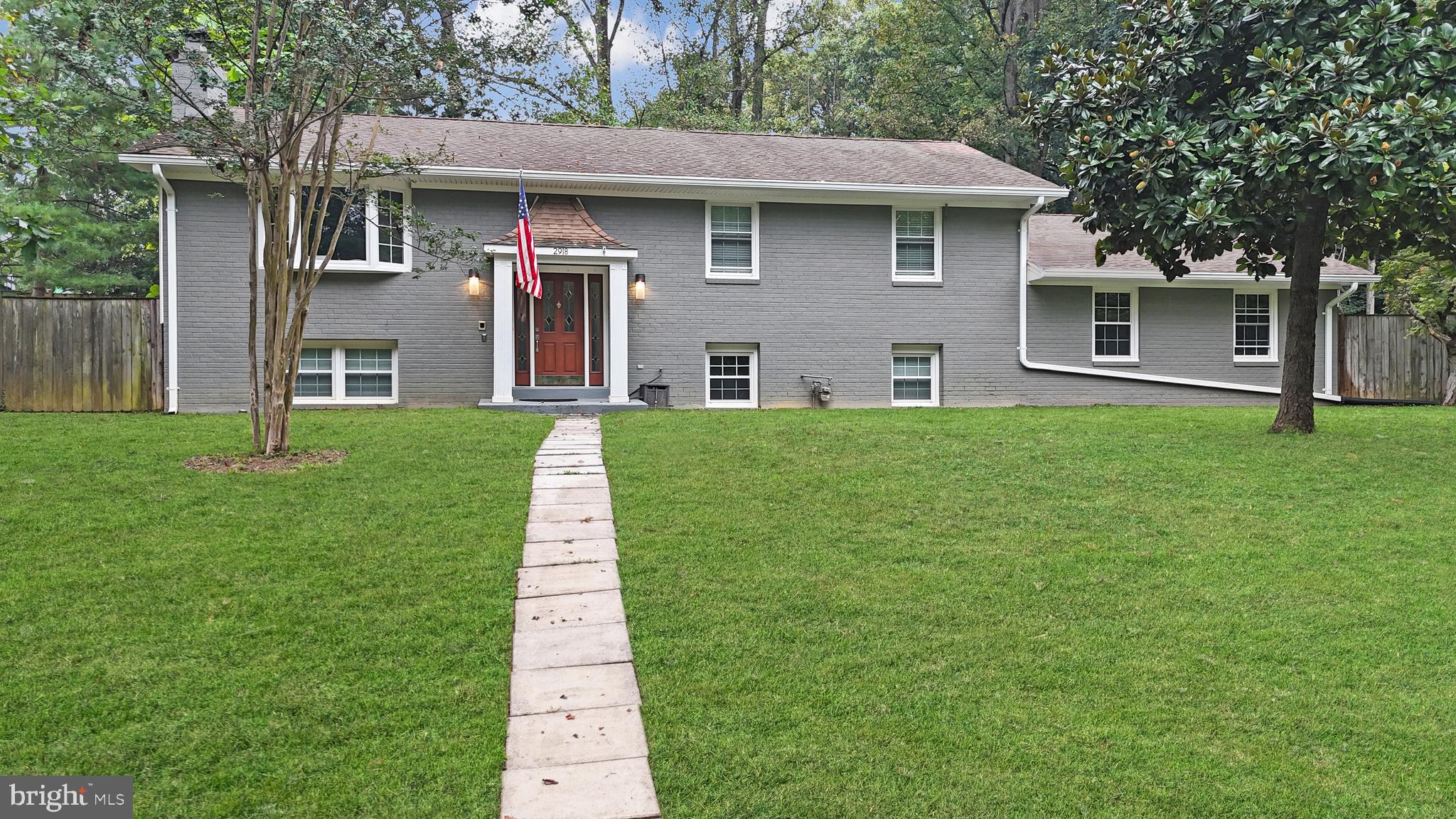 2918 GLENVALE DRIVE