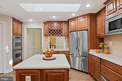 2918 GLENVALE DRIVE FAIRFAX VA 22031