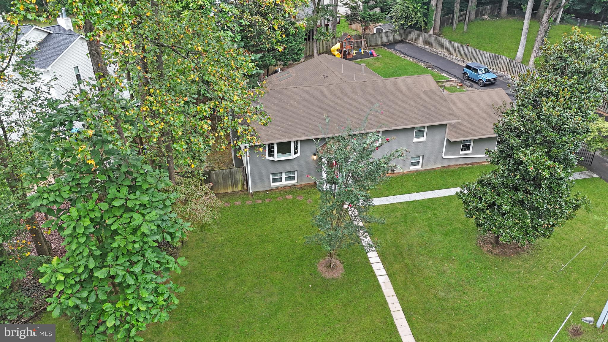2918 GLENVALE DRIVE