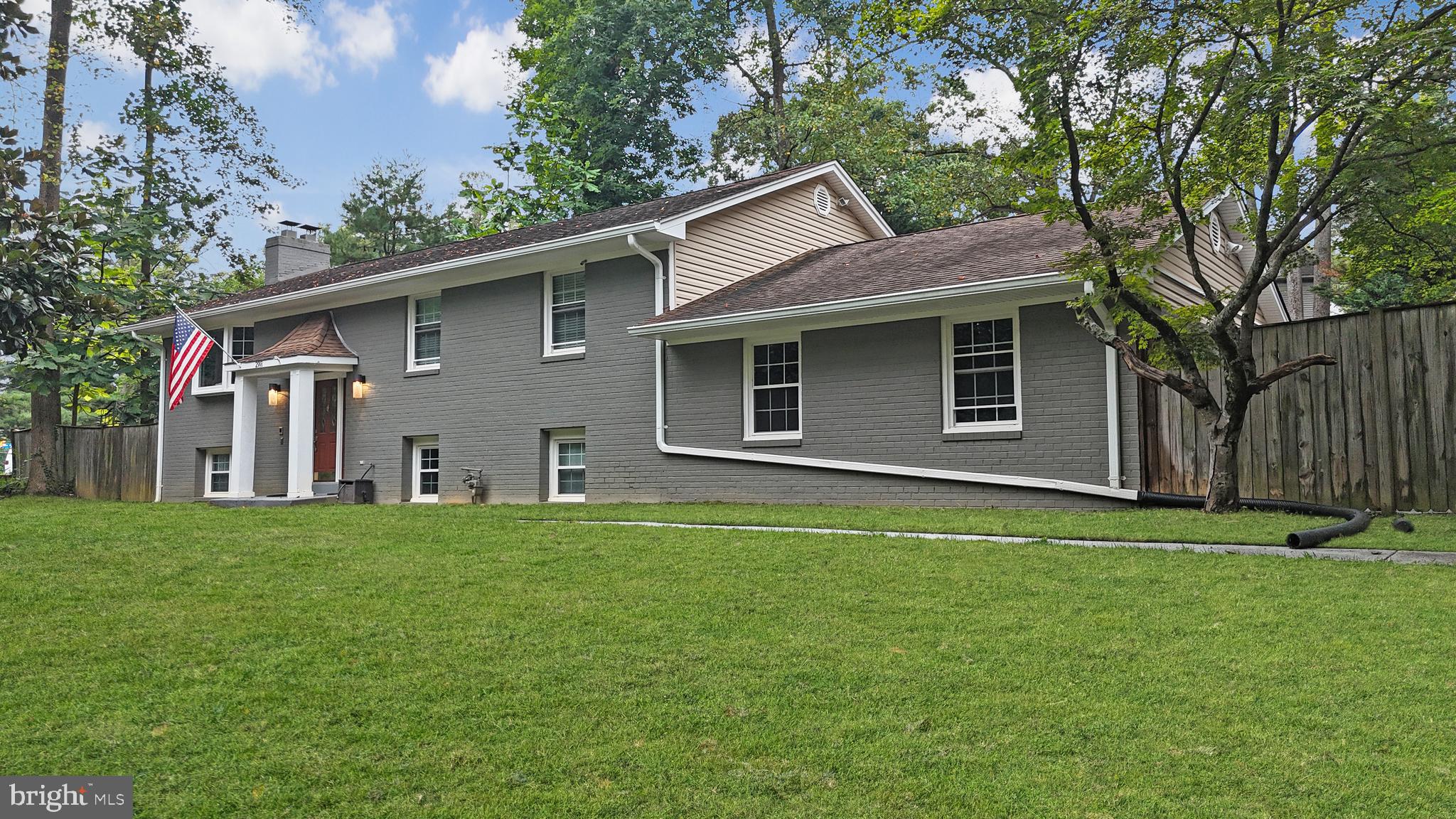 2918 GLENVALE DRIVE