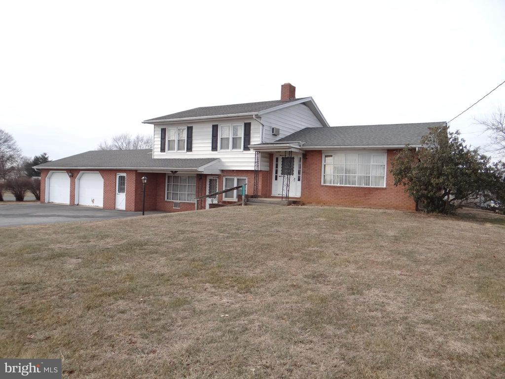 Photo of 12121 Williamsport Pike, GREENCASTLE, PA 17225 (MLS # PAFL2033174)