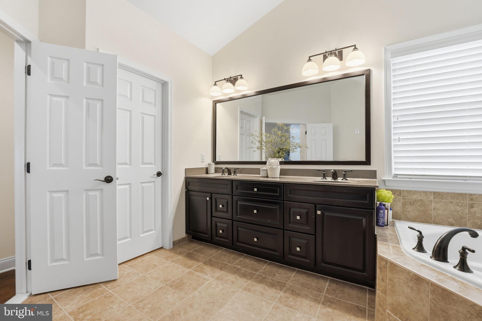 DOMINION VALLEY - Residential