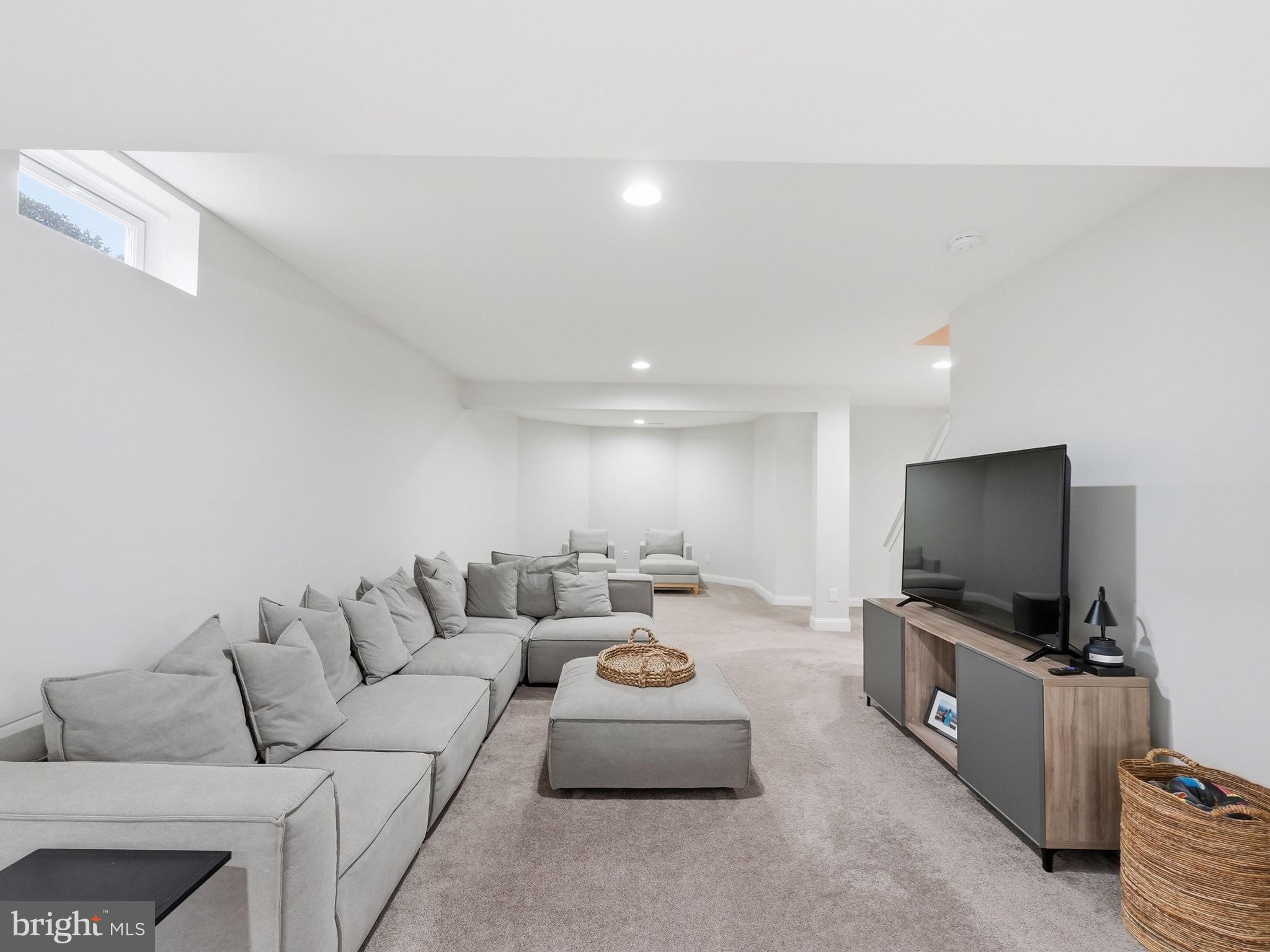 DOMINION VALLEY - Residential