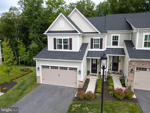 233 W PONDS EDGE DRIVE MEDIA PA 19063