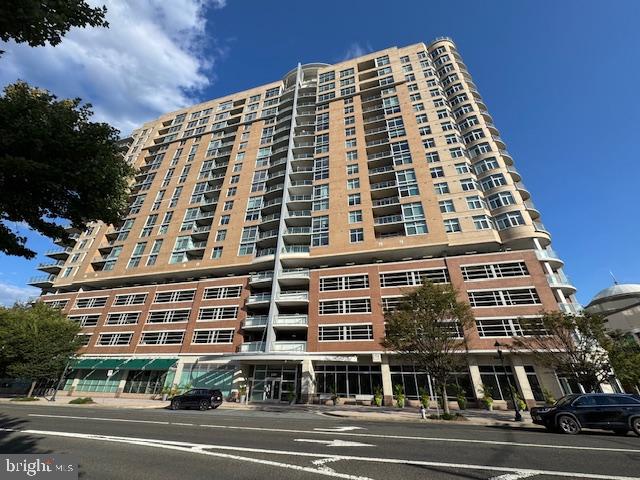 5750 BOU AVENUE 1106