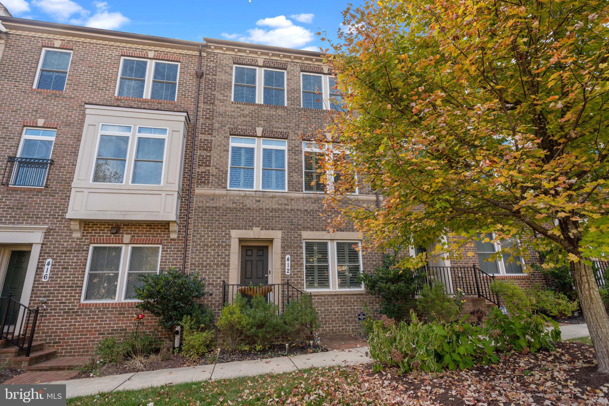 WATKINS MILL TOWN CENTER - Residential Lease