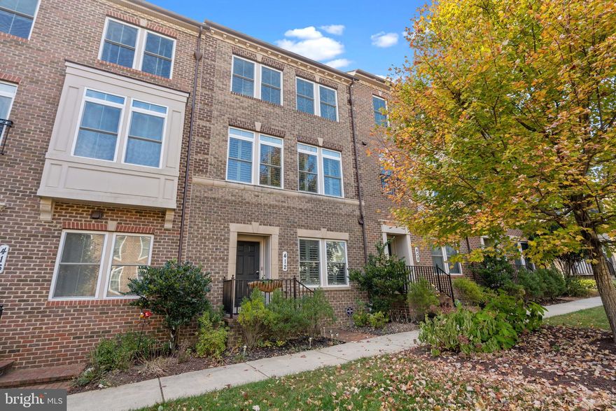 Excellent 3 Level town home with 4 bedroom,3 full bath and 1 half bathroom,2 Car garage w/ FIOS ready TH in Dorset Gardens community in Elkridge. Master suite with vaulted ceilings features walk-in closet and large bath with shower and separate soaking tub. Very close to and easy access to all major routes. Great Montgomery County schools