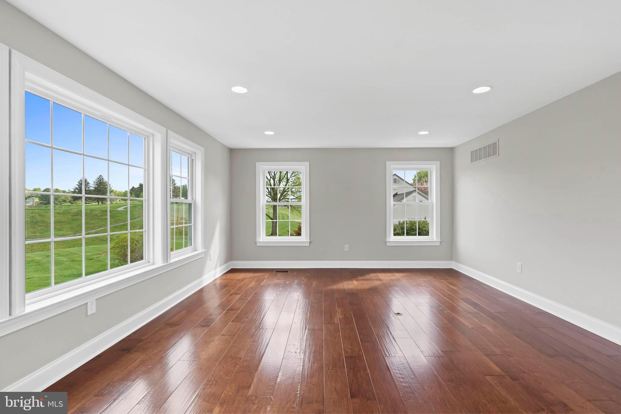 RADLEY RUN - Residential