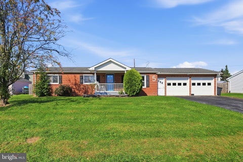 Photo of 5 Clarke Avenue, THURMONT, MD 21788 (MLS # MDFR2090214)