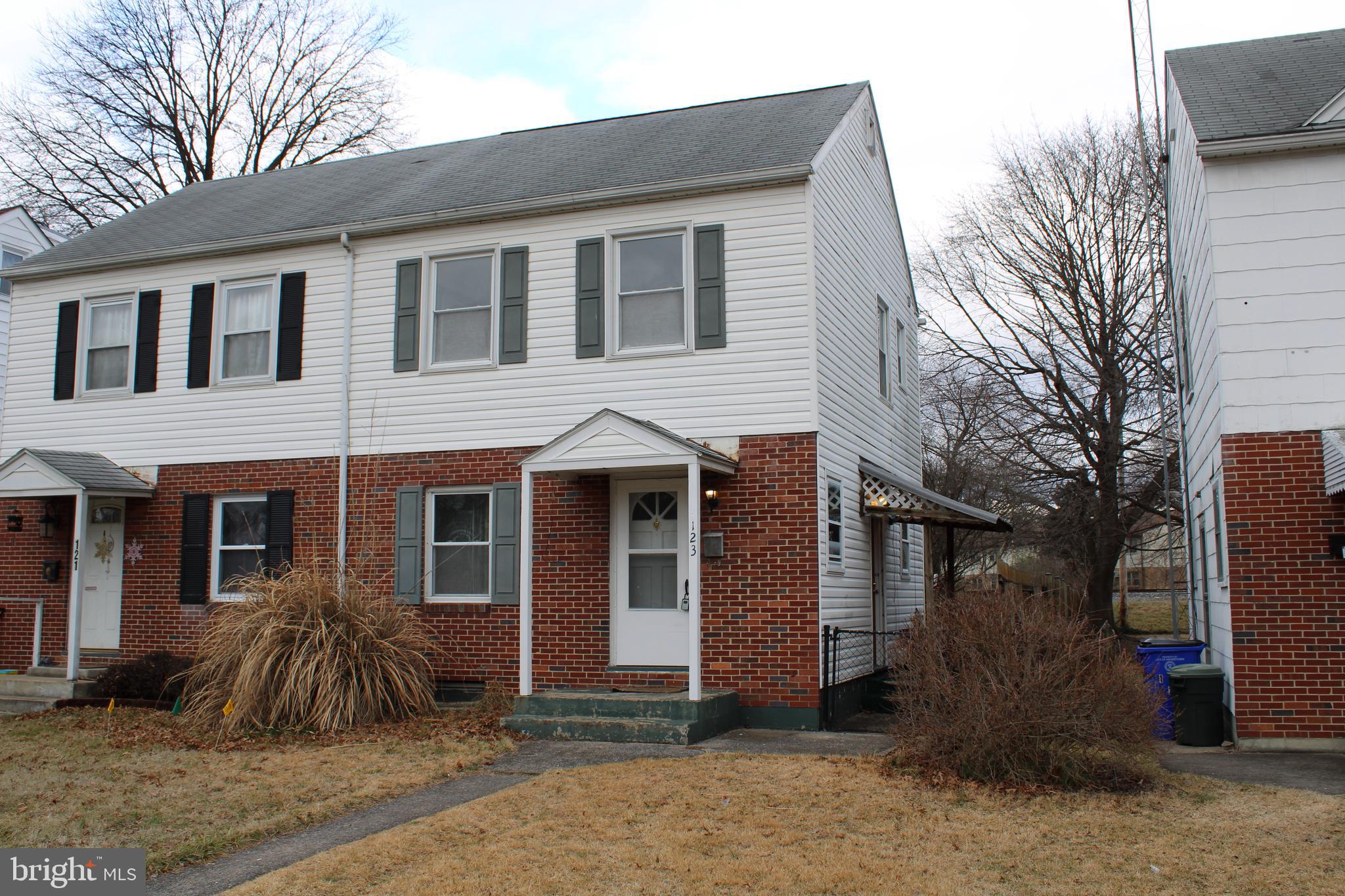 ***Lease fell through - back on market 3/28/2024***
North End Duplex with all new flooring and paint! Main level bedroom and bath, lower level has finished rec room and utility room with washer, dryer and lots of storage space. Back yard is fenced and has covered deck. Close to shopping, schools, and interstates.