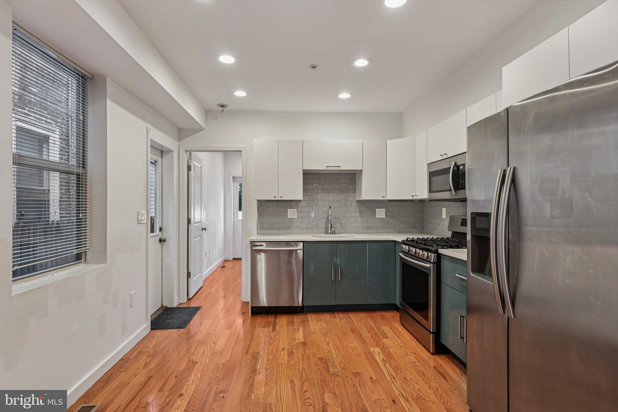 UNIVERSITY CITY - Residential