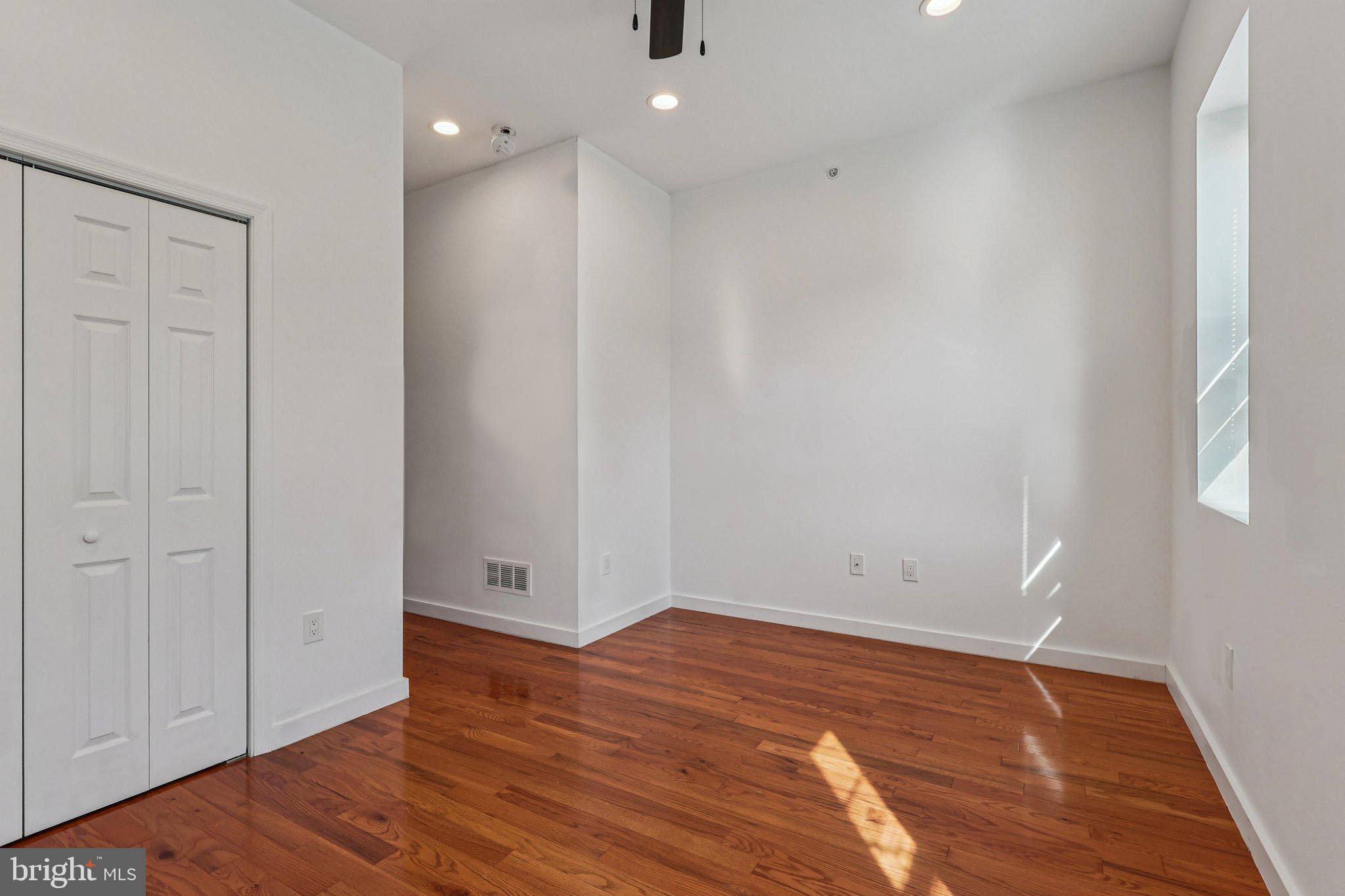 UNIVERSITY CITY - Residential