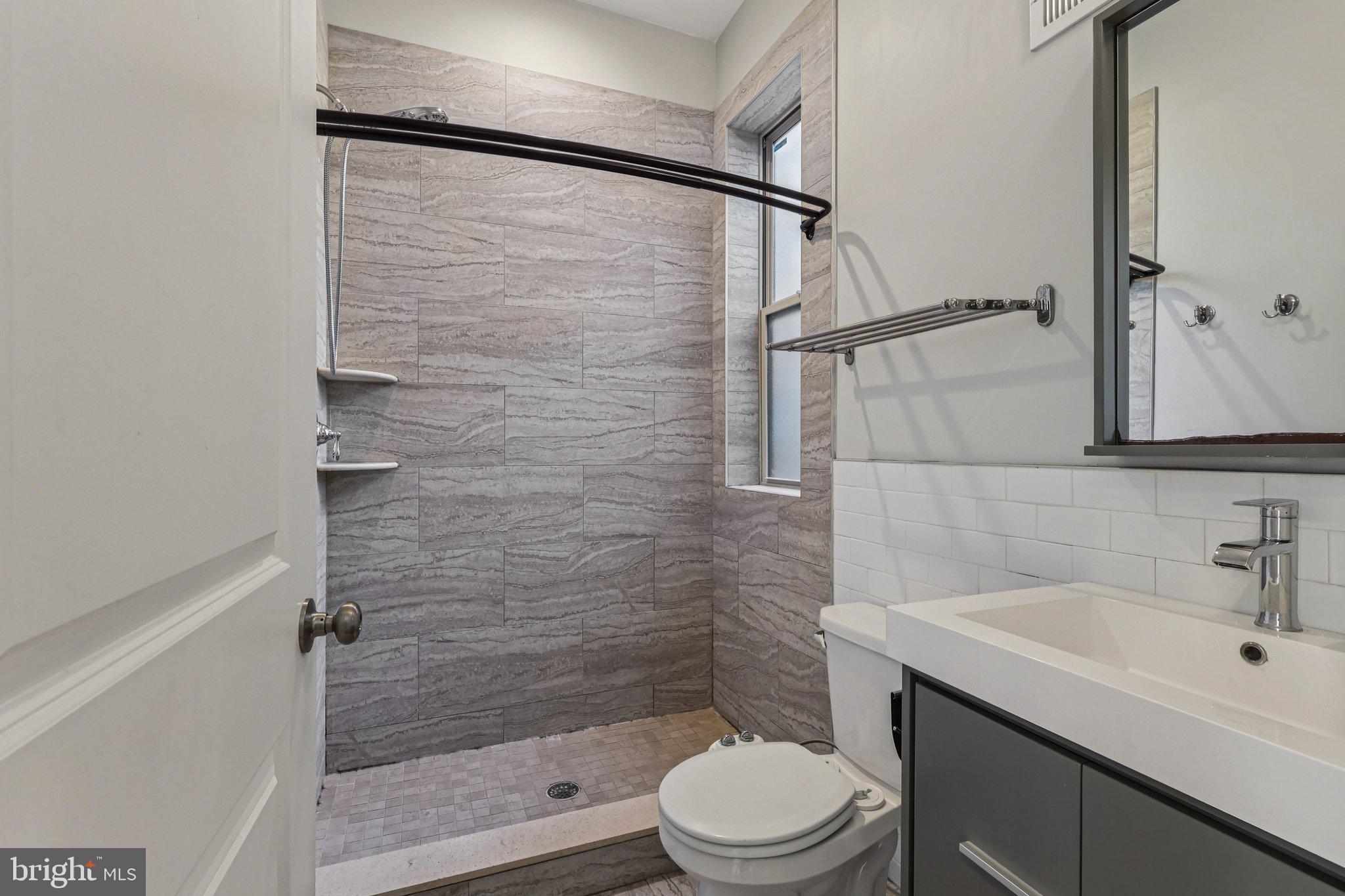 UNIVERSITY CITY - Residential