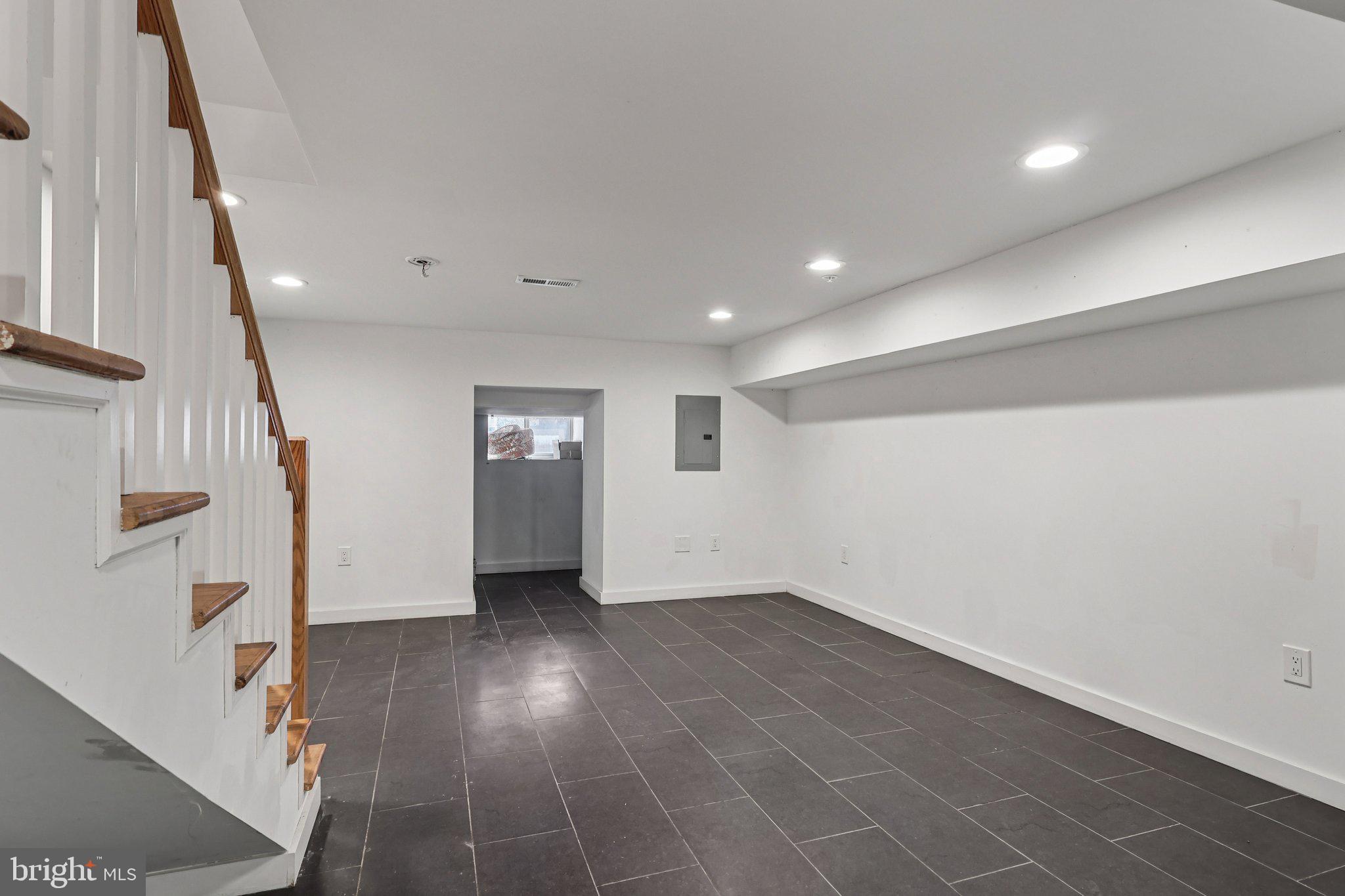 UNIVERSITY CITY - Residential