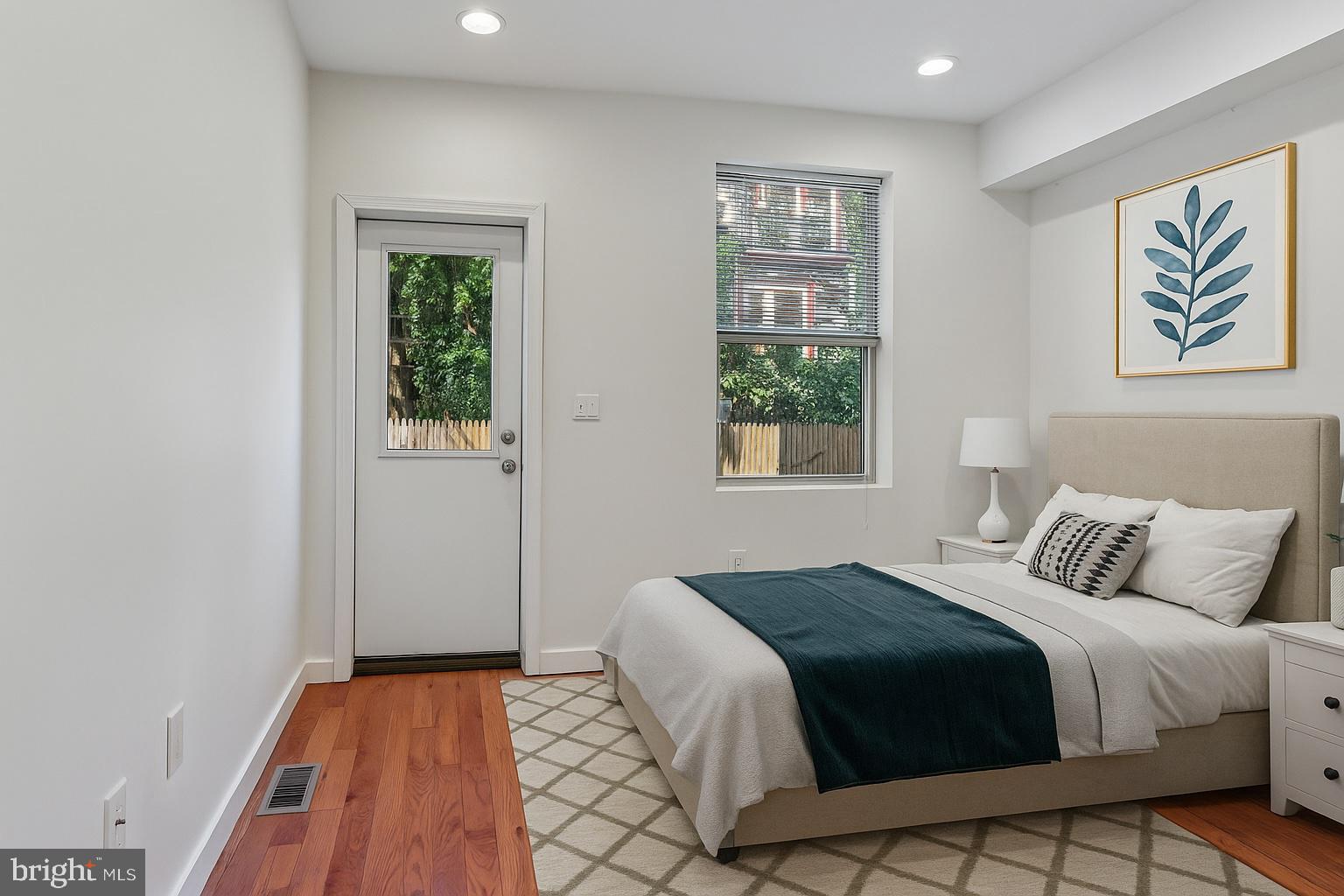 UNIVERSITY CITY - Residential