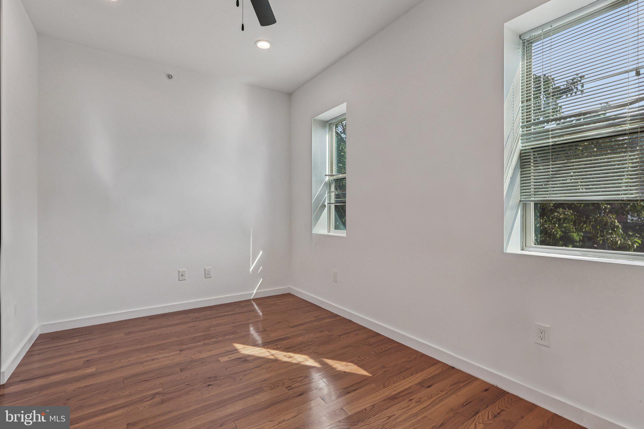 UNIVERSITY CITY - Residential