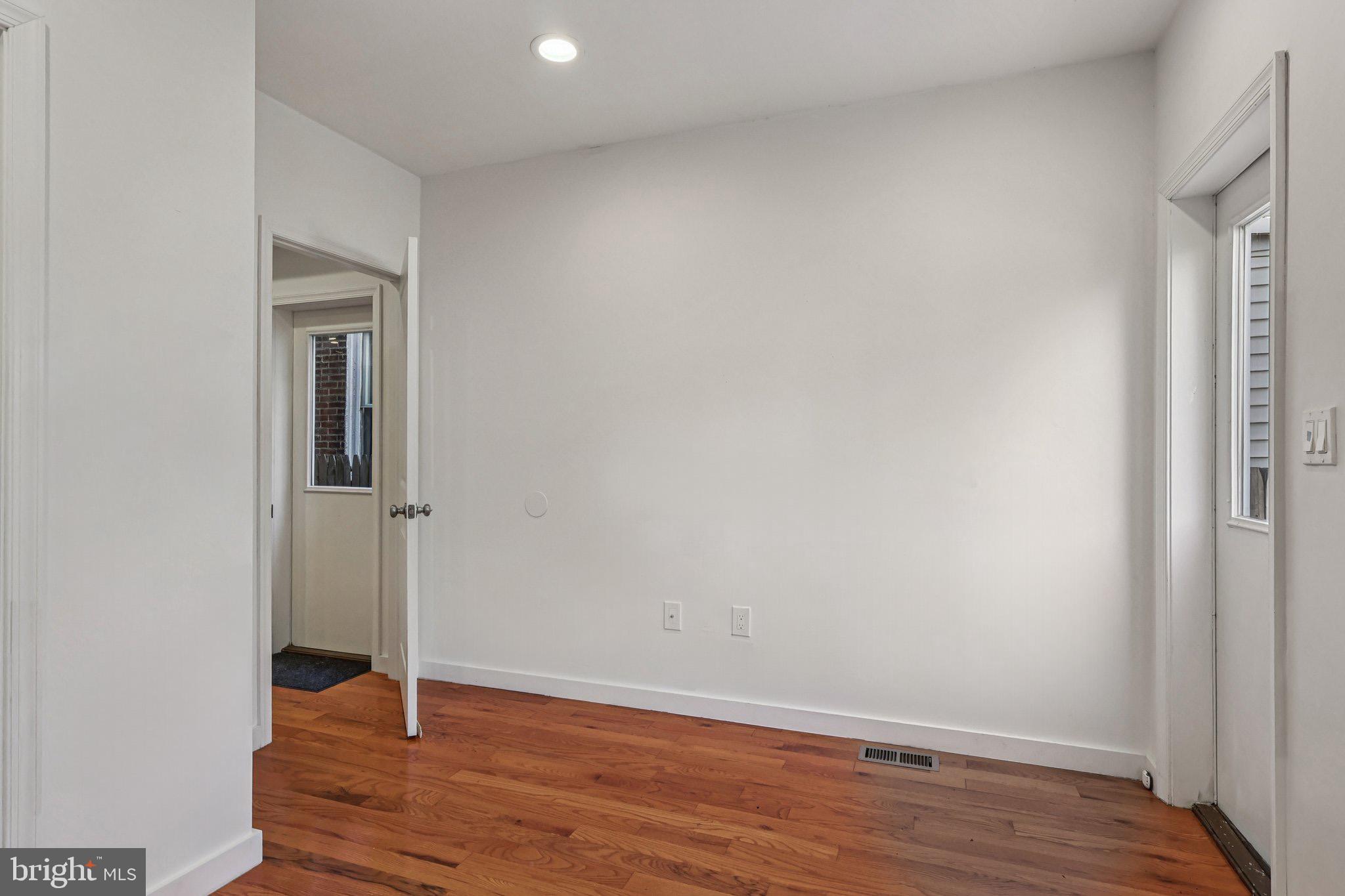 UNIVERSITY CITY - Residential