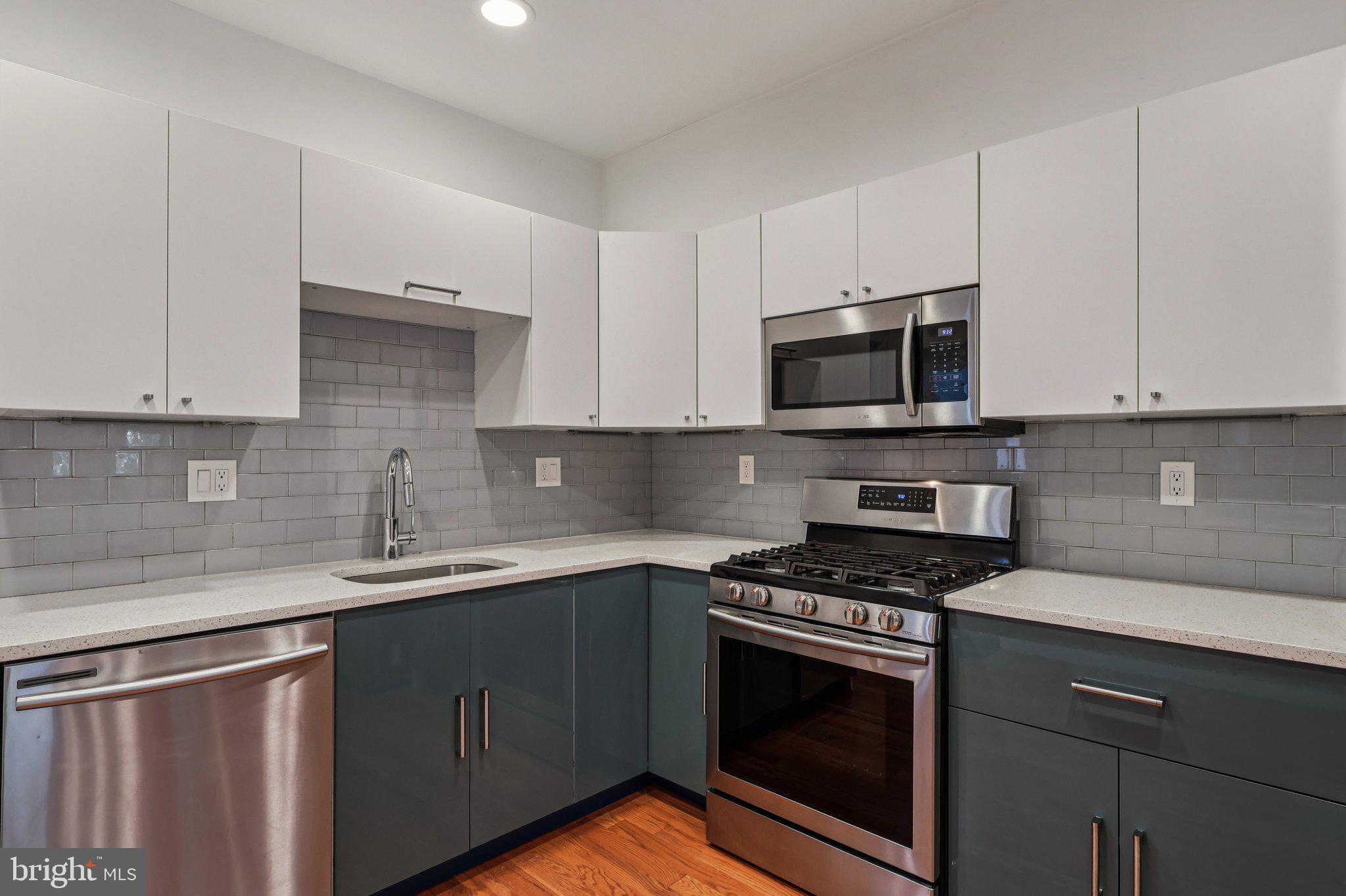 UNIVERSITY CITY - Residential