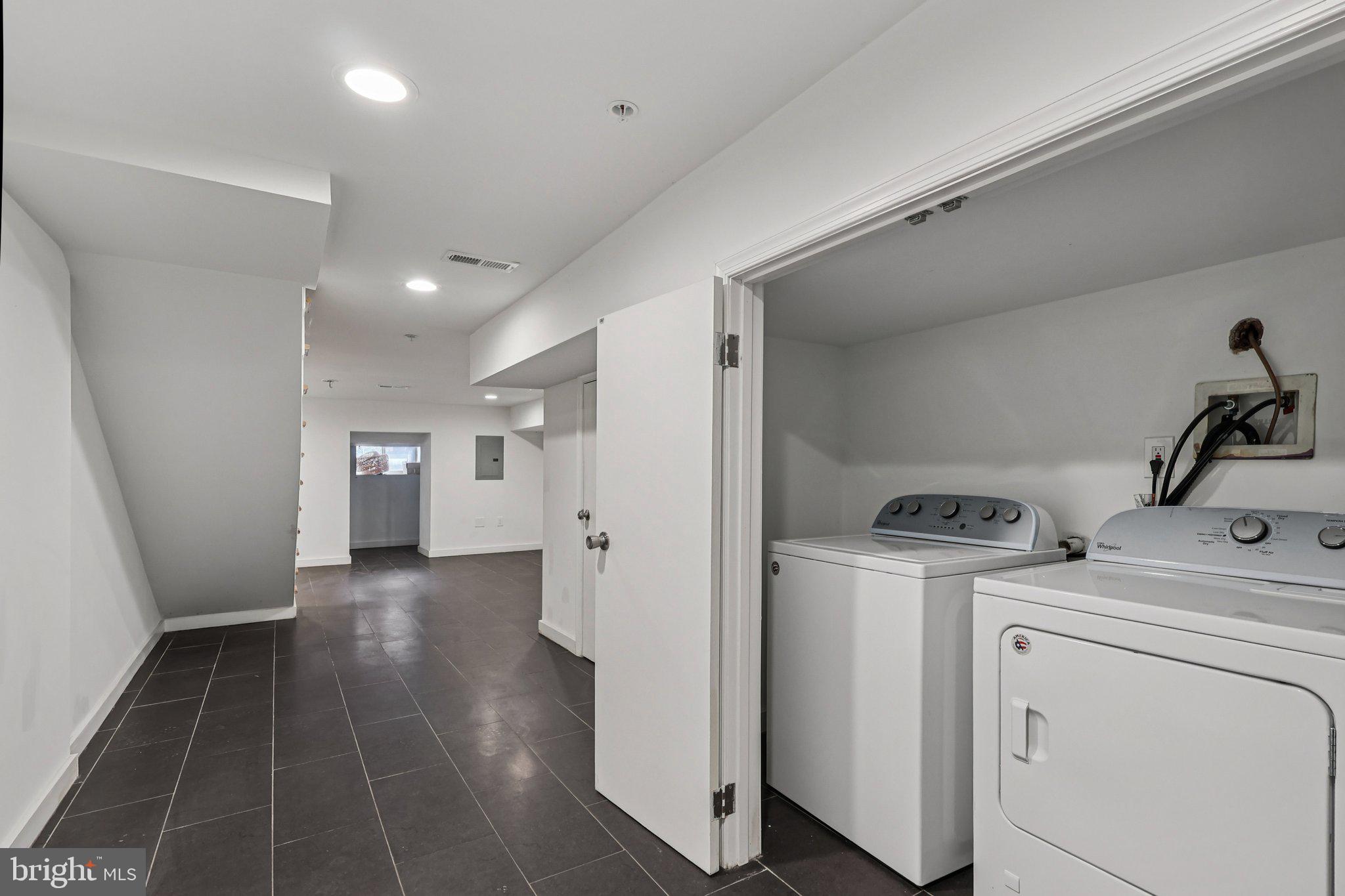 UNIVERSITY CITY - Residential