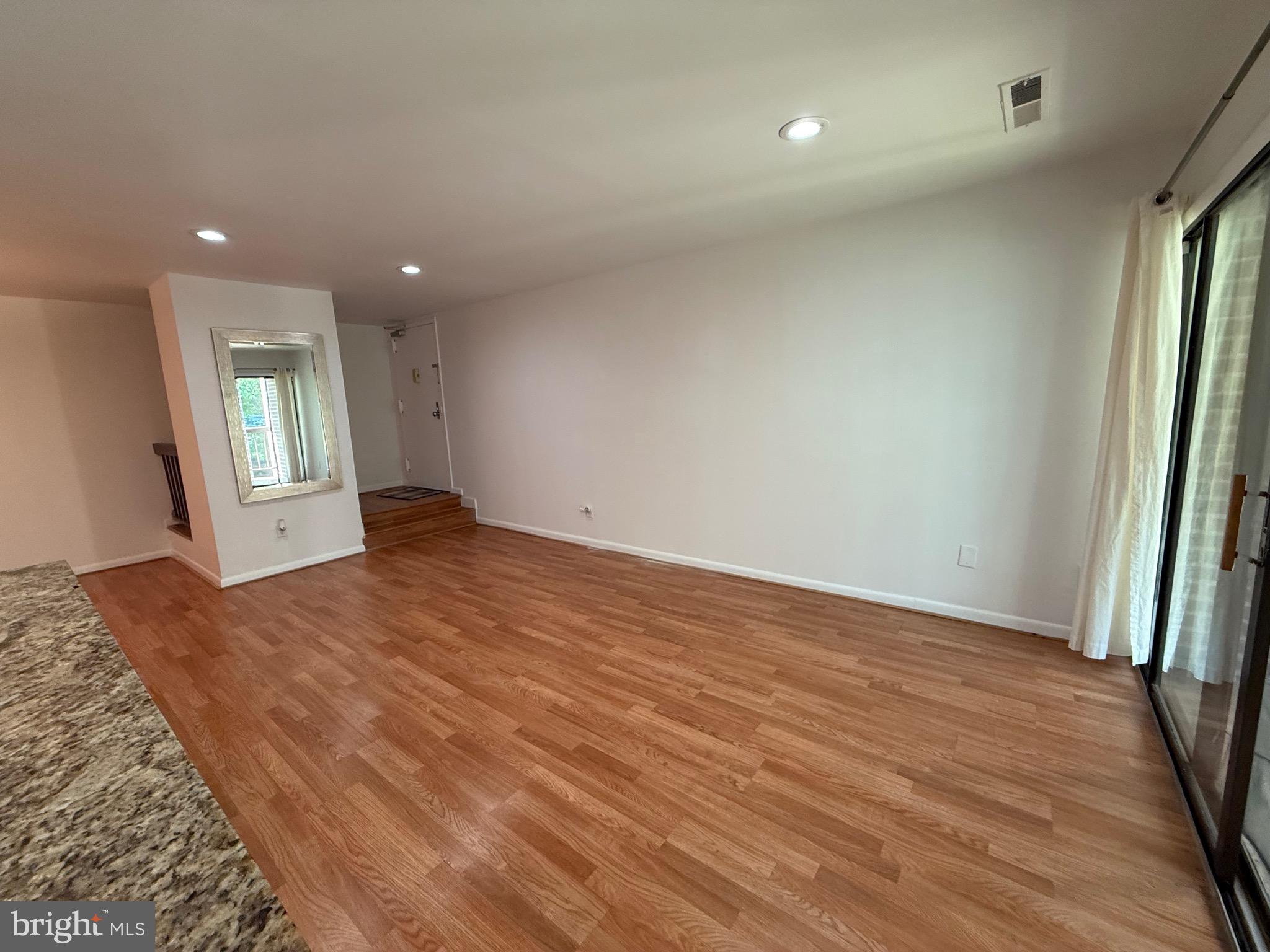 11212 CHESTNUT GROVE SQUARE 115