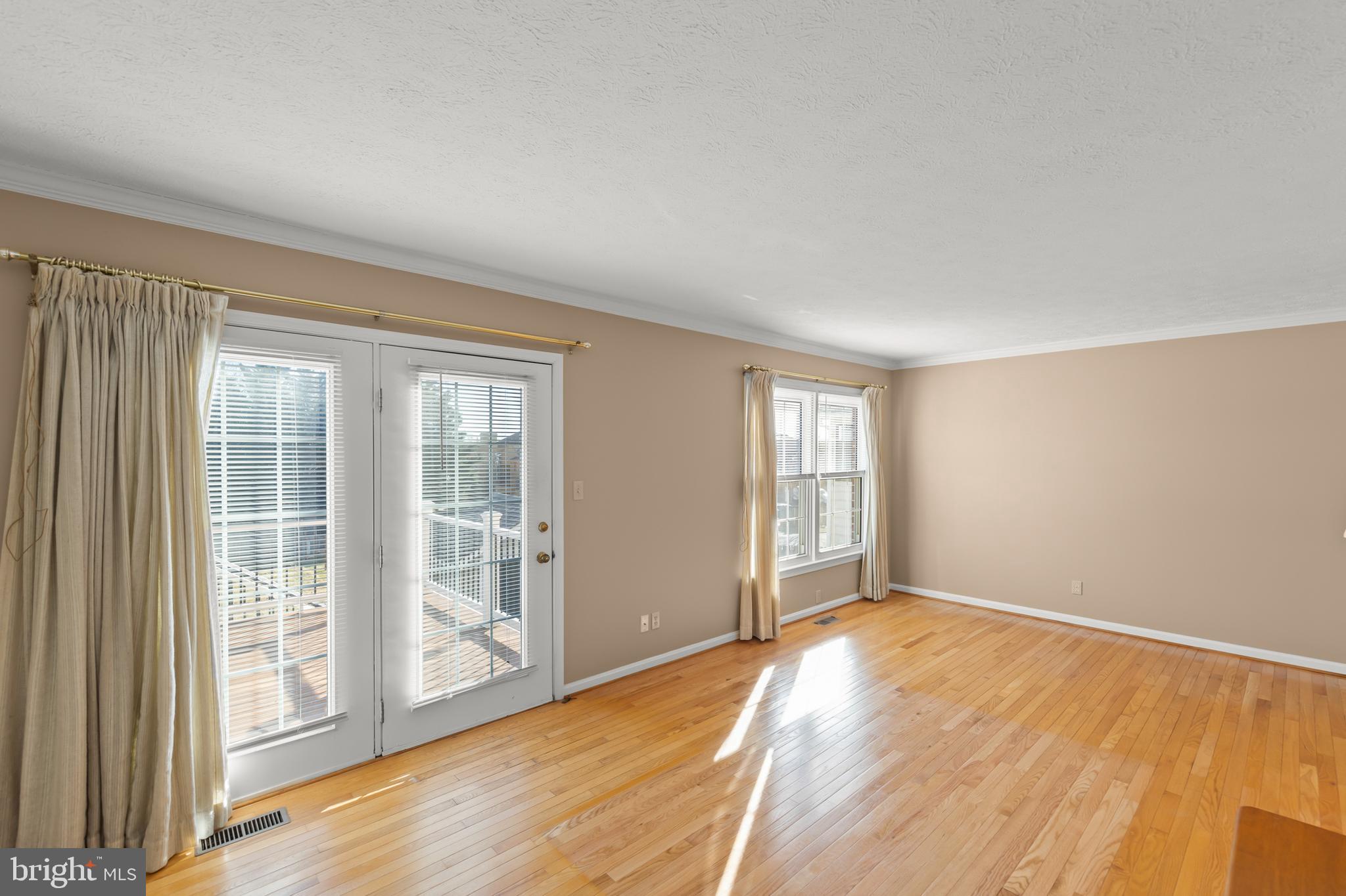 2116 STONELEIGH DRIVE