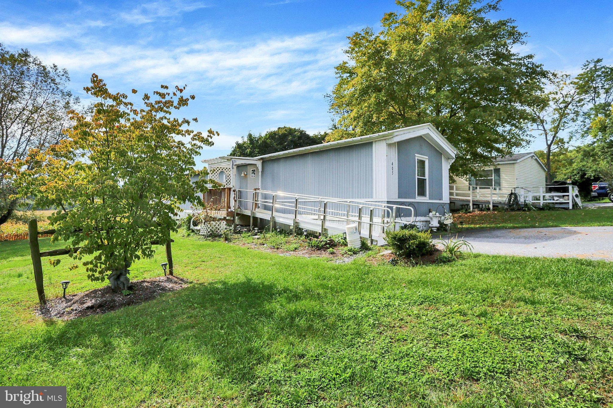 405 MEADOW LANE
