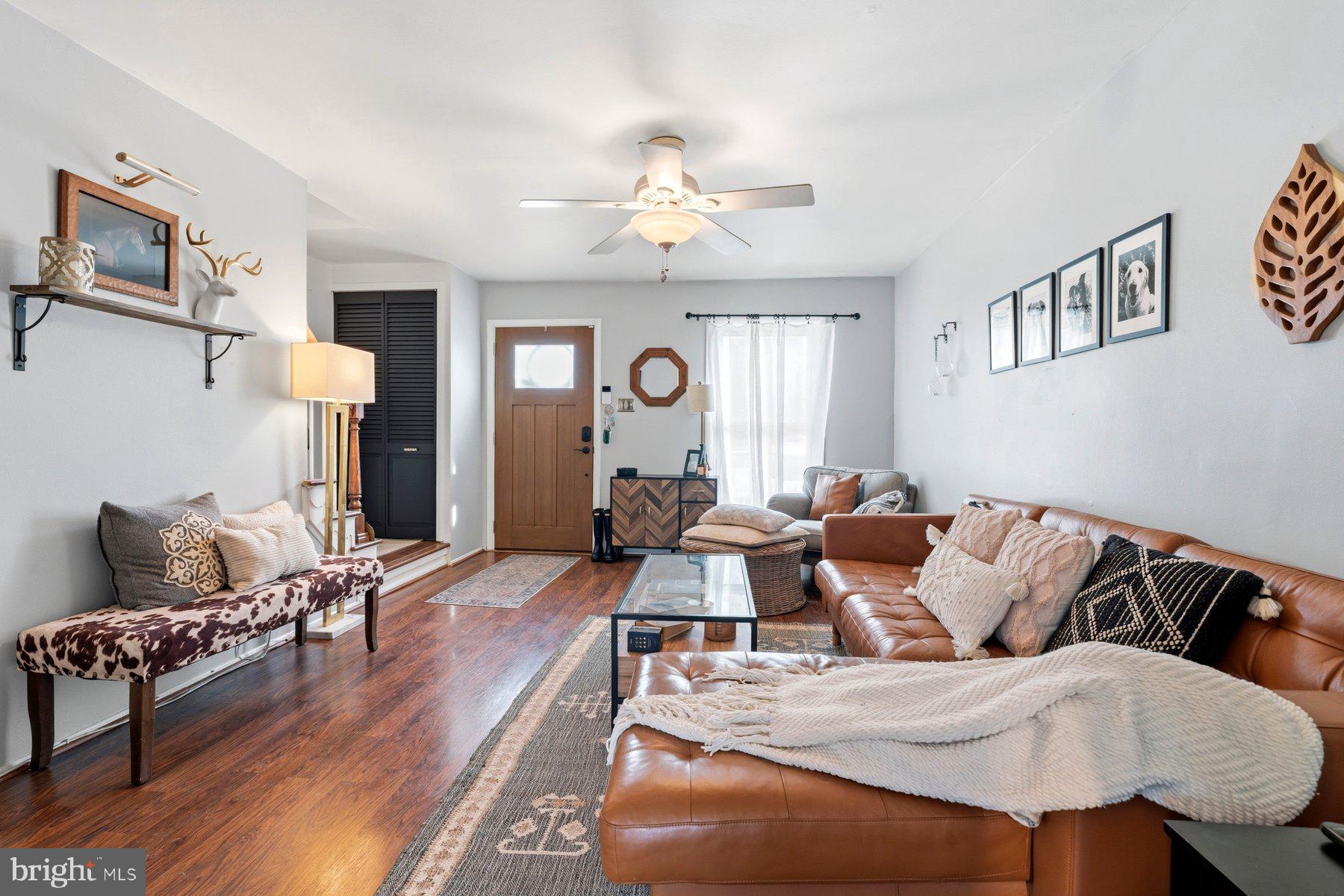 23 COATSBRIDGE COURT 19F