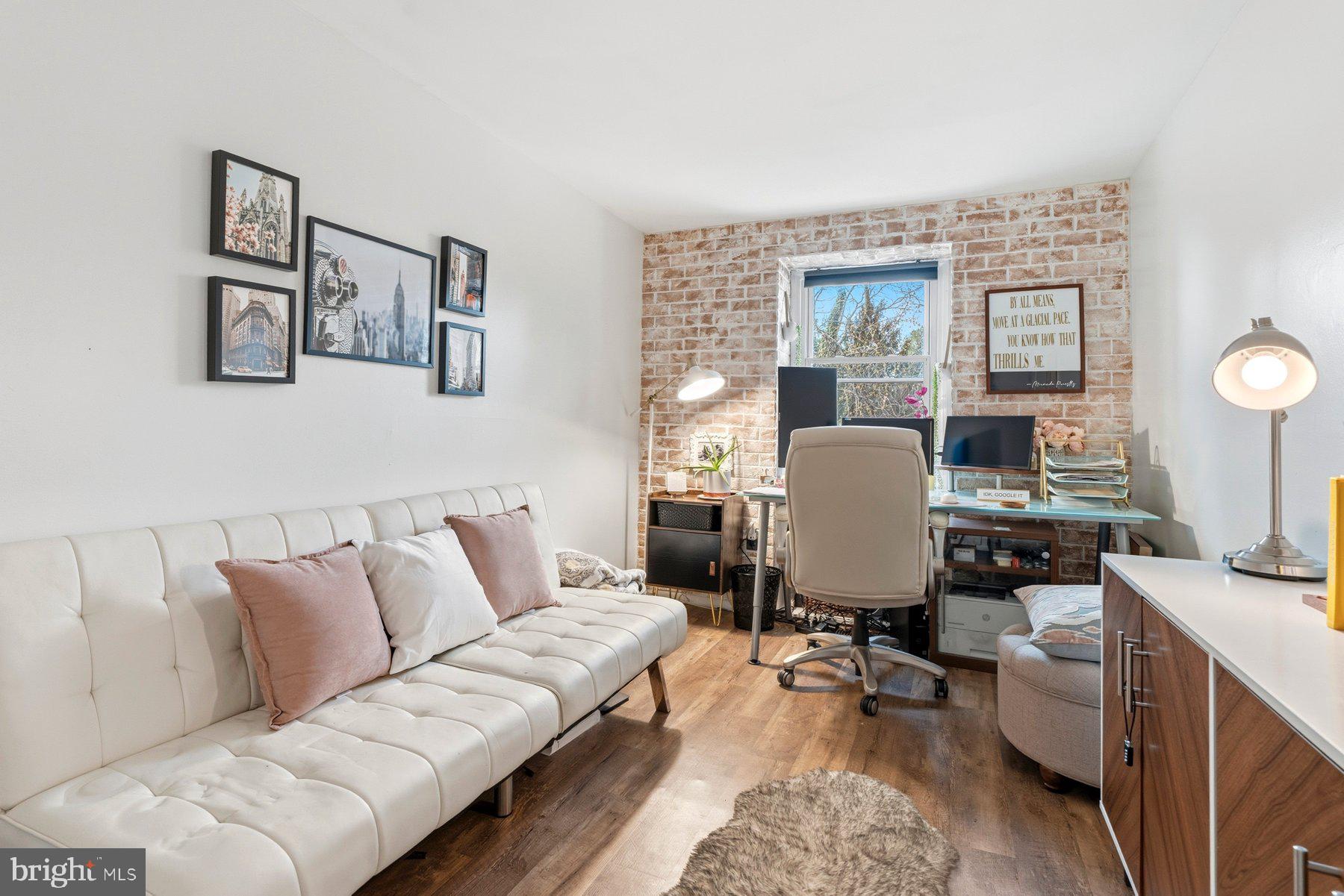 BELMONT - Residential