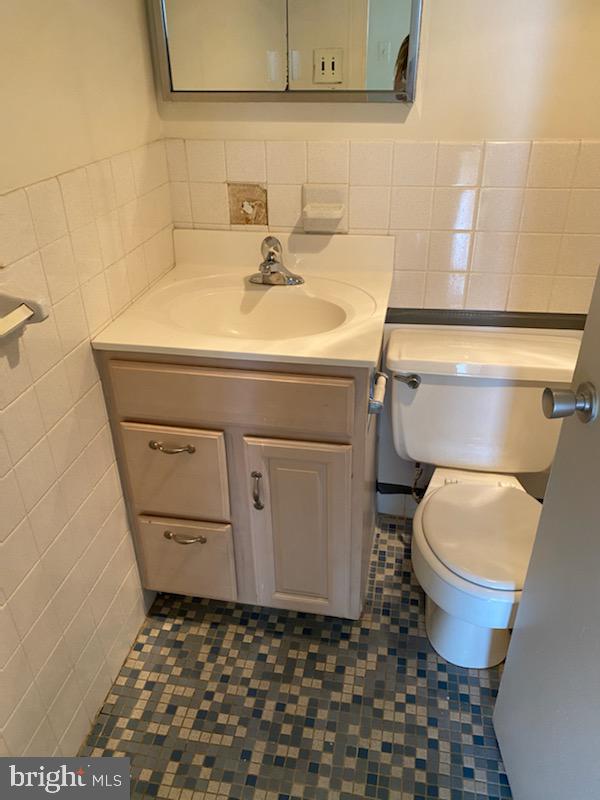 224 W RITTENHOUSE SQUARE 30 915A