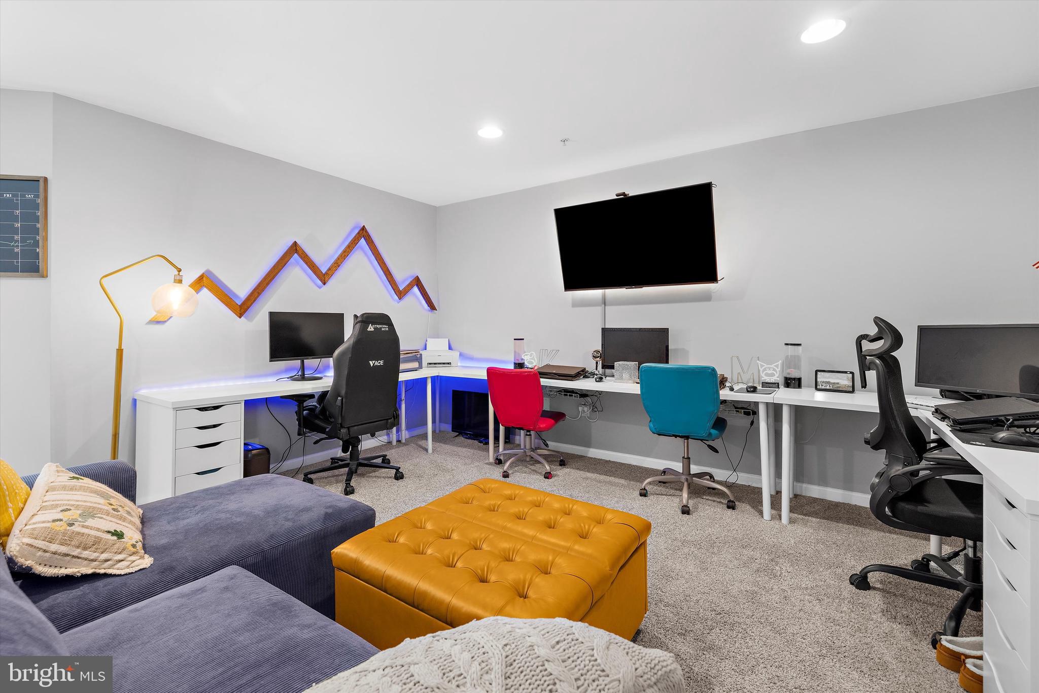 PINEY ORCHARD - Residential