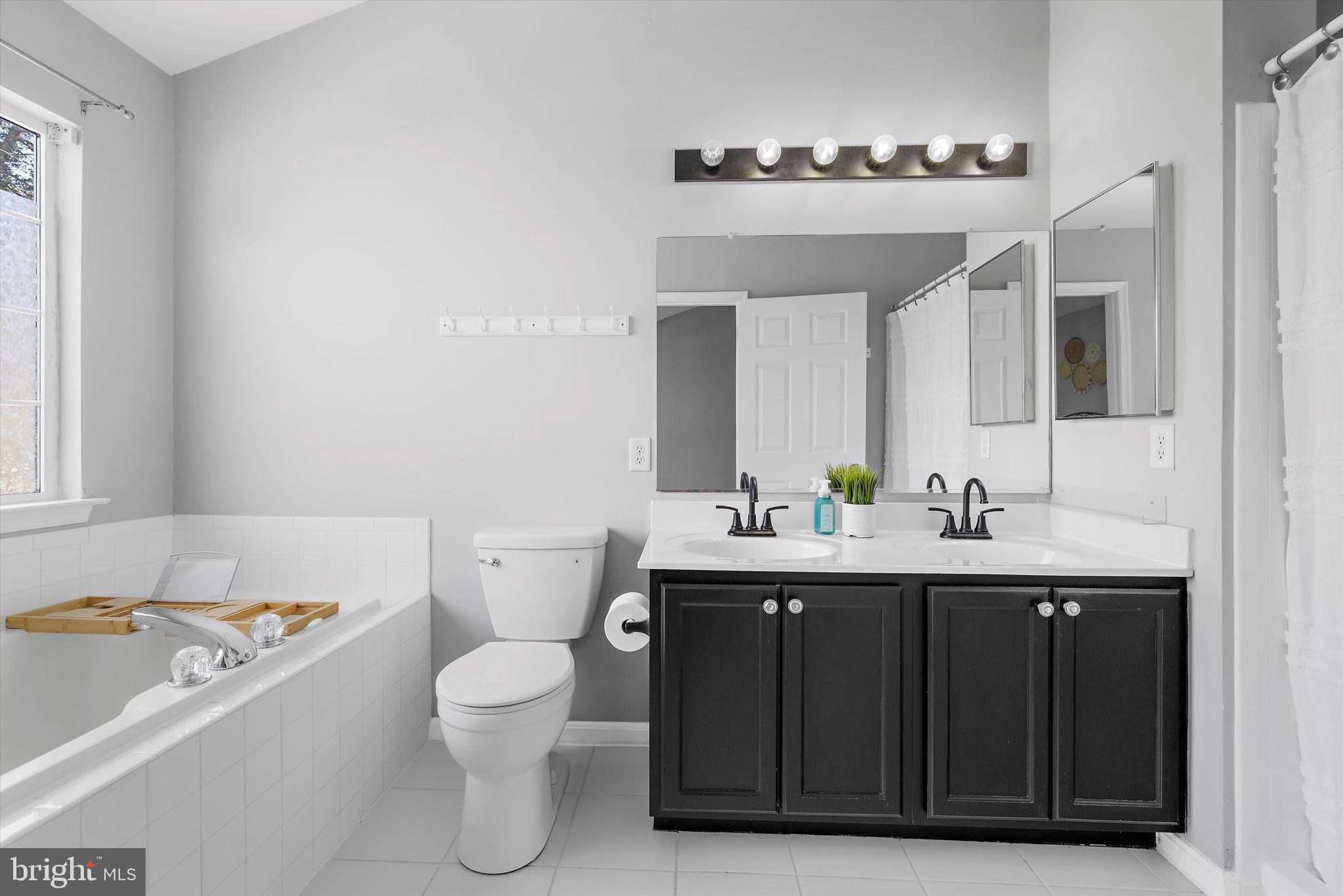 PINEY ORCHARD - Residential