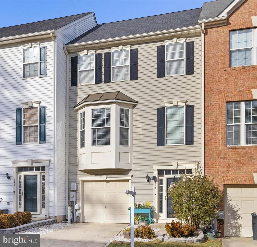Photo of 833 Patuxent Run Circle, ODENTON, MD 21113 (MLS # MDAA2135138)