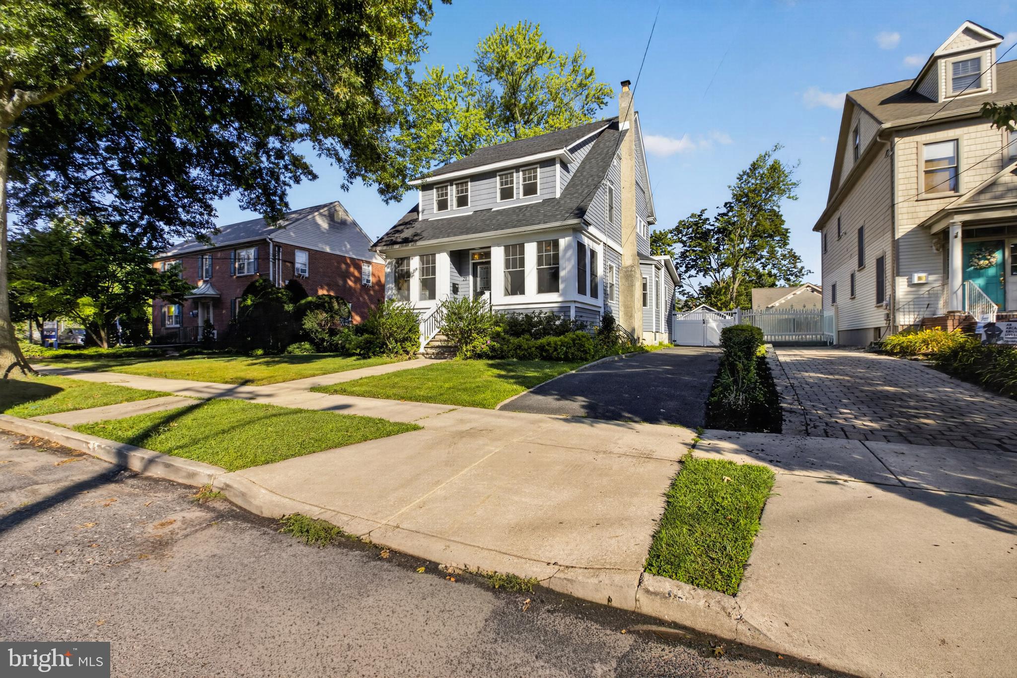 21 E REDMAN AVENUE