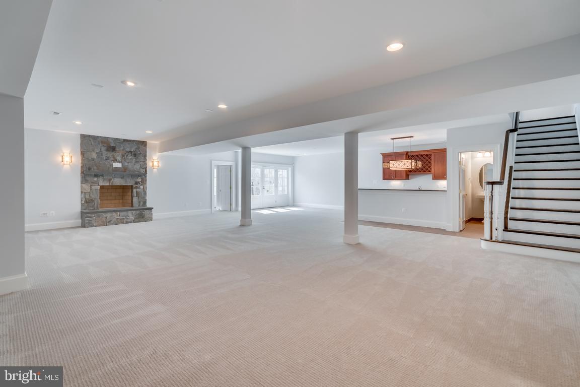 LANGLEY FOREST - Residential Lease