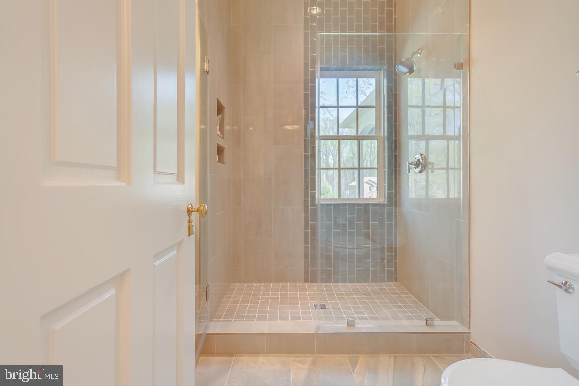 LANGLEY FOREST - Residential Lease